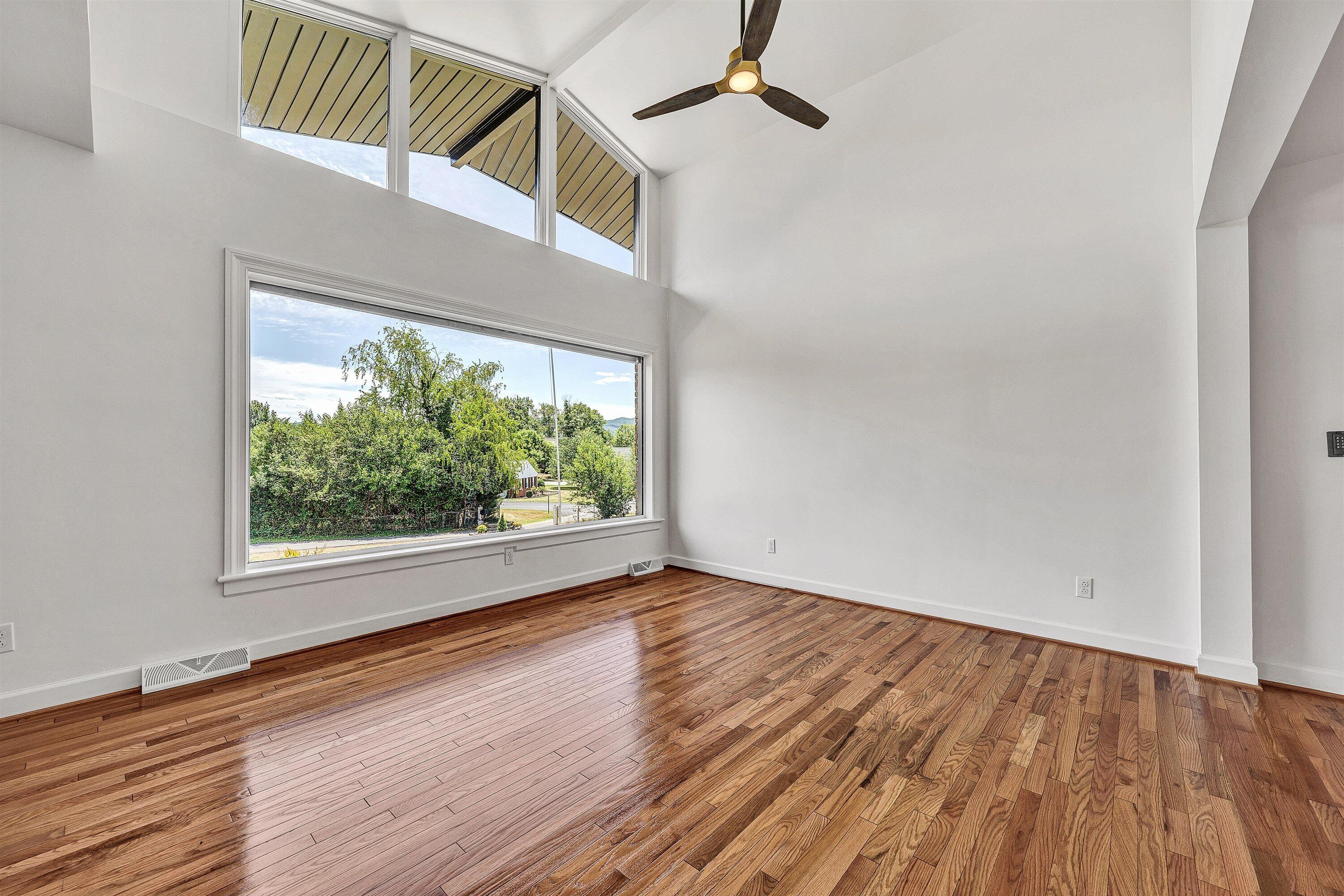 1223 Roanoke BLVD