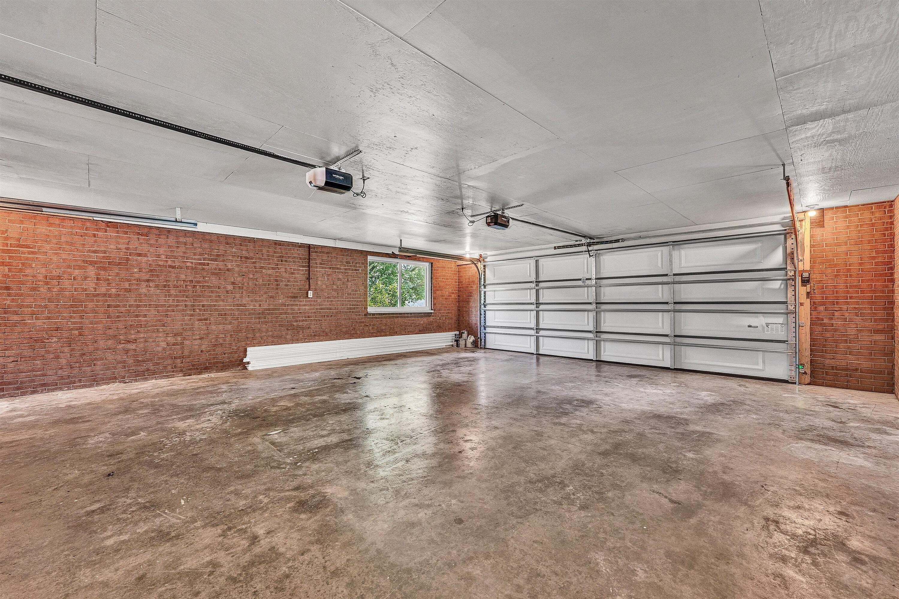 1223 Roanoke BLVD