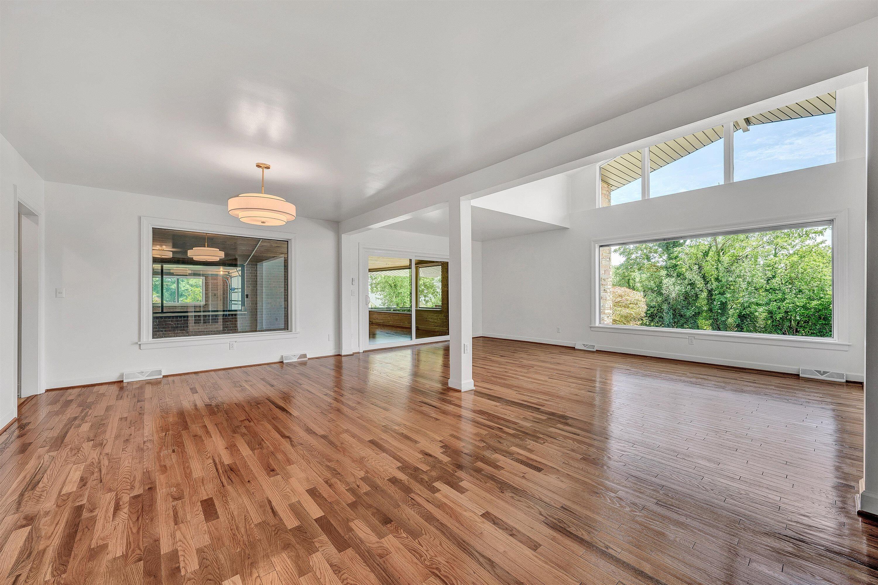 1223 Roanoke BLVD