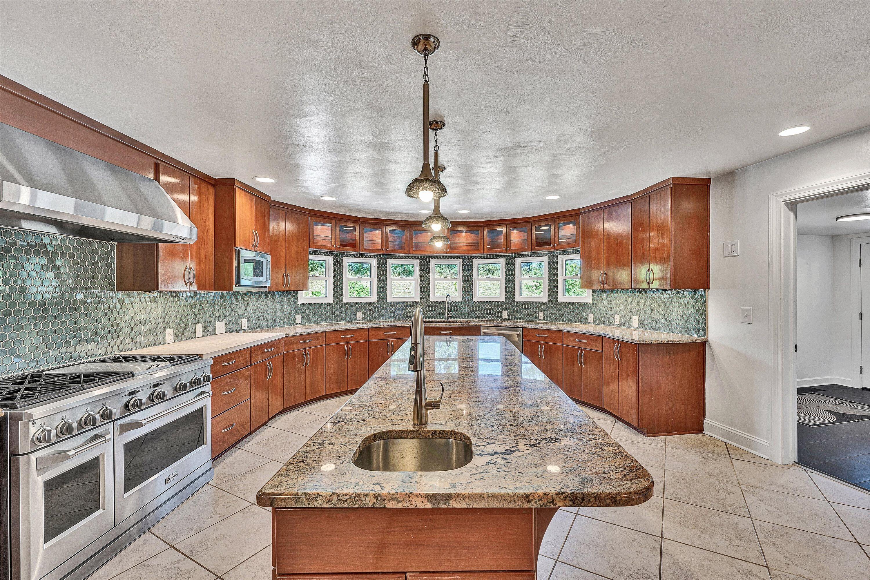 1223 Roanoke BLVD