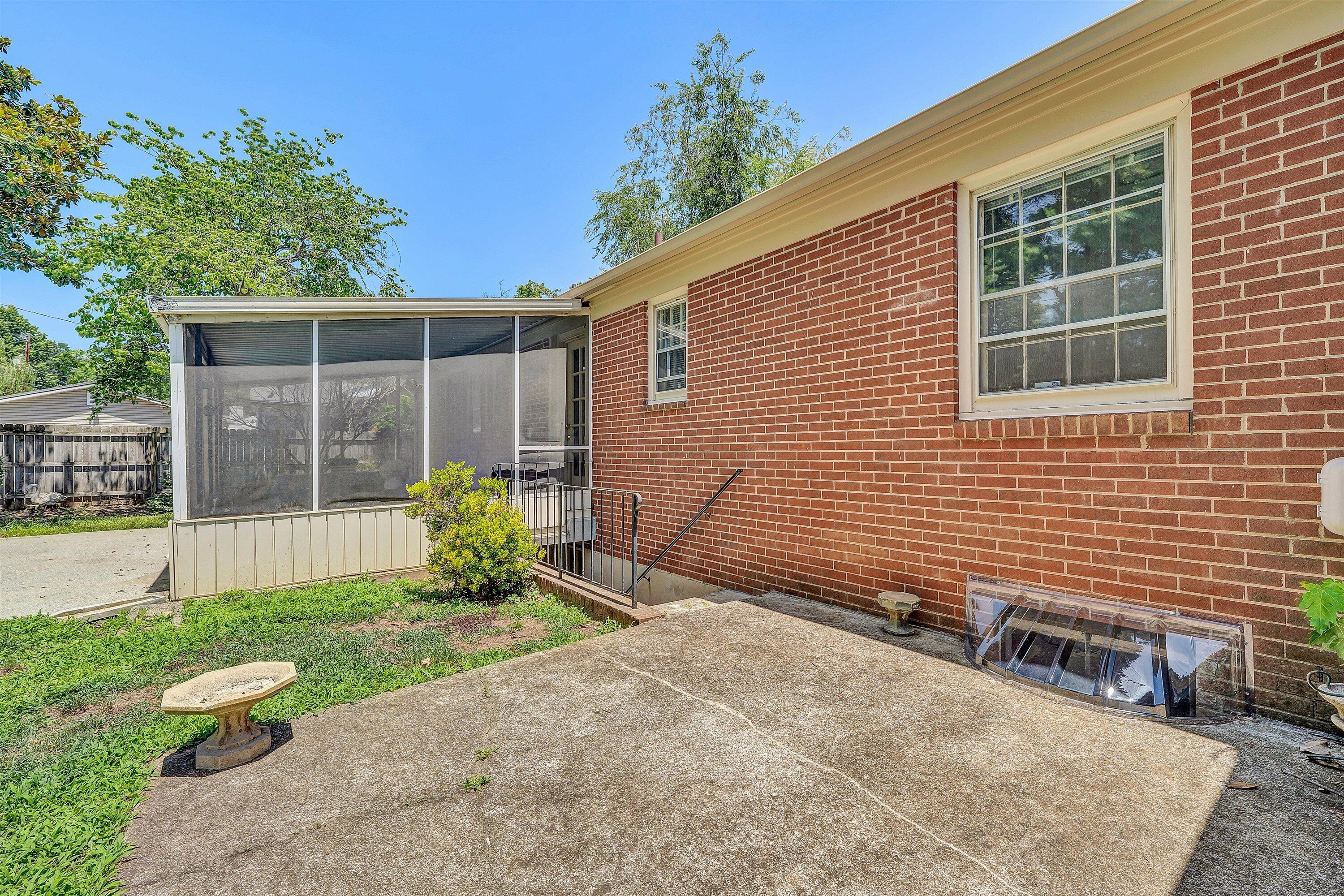 423 Highfield RD