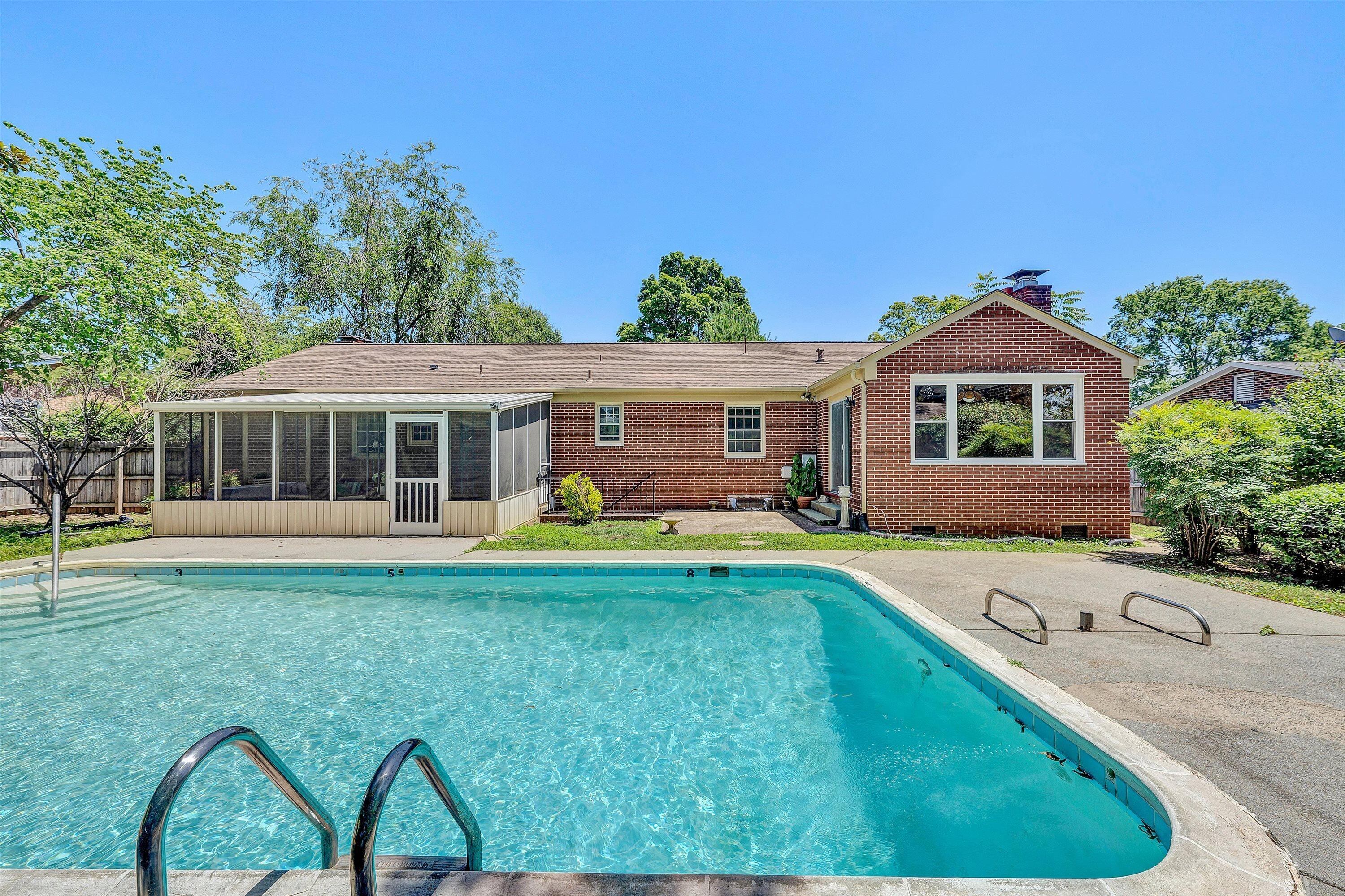 423 Highfield RD