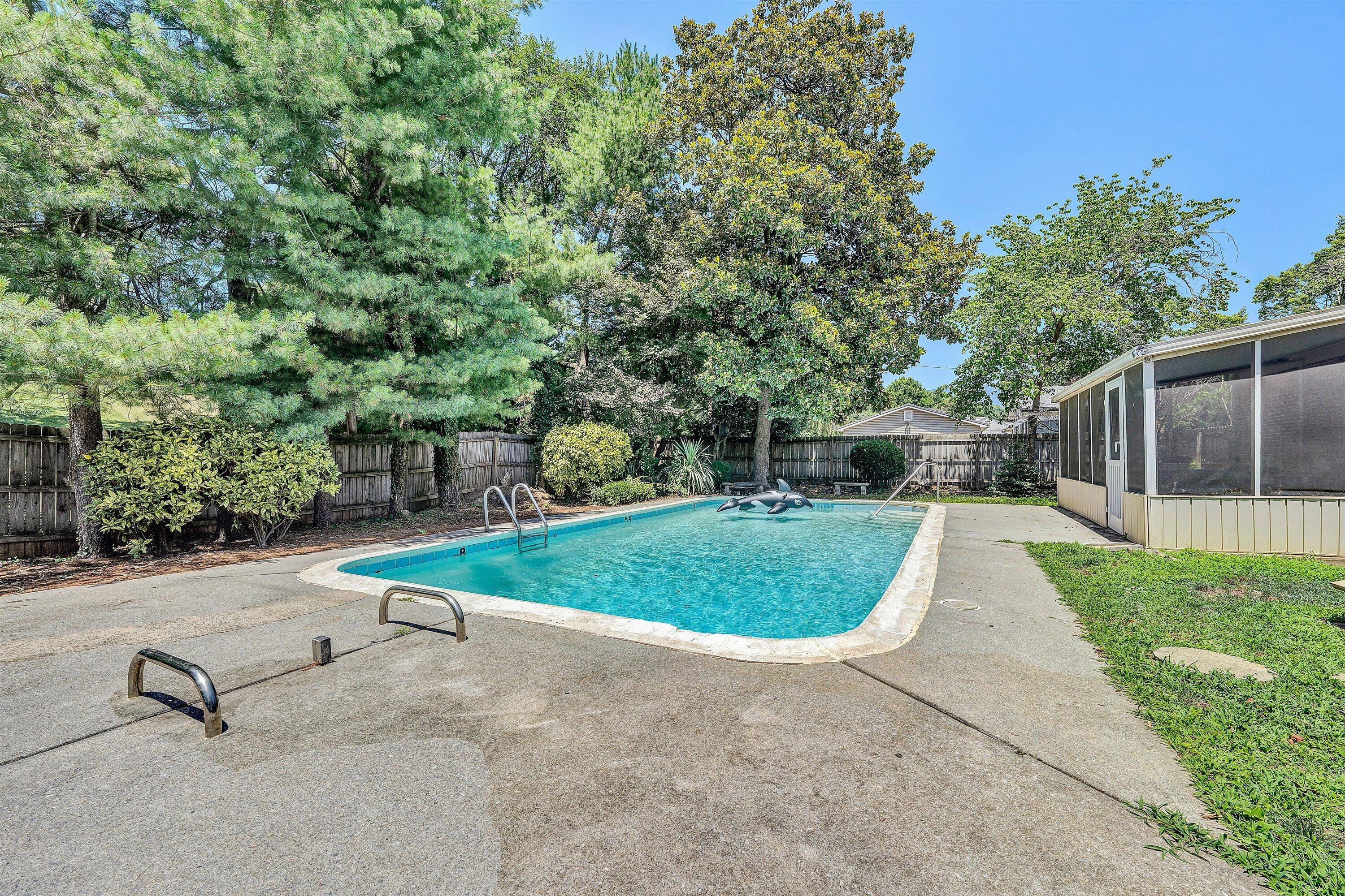 423 Highfield RD