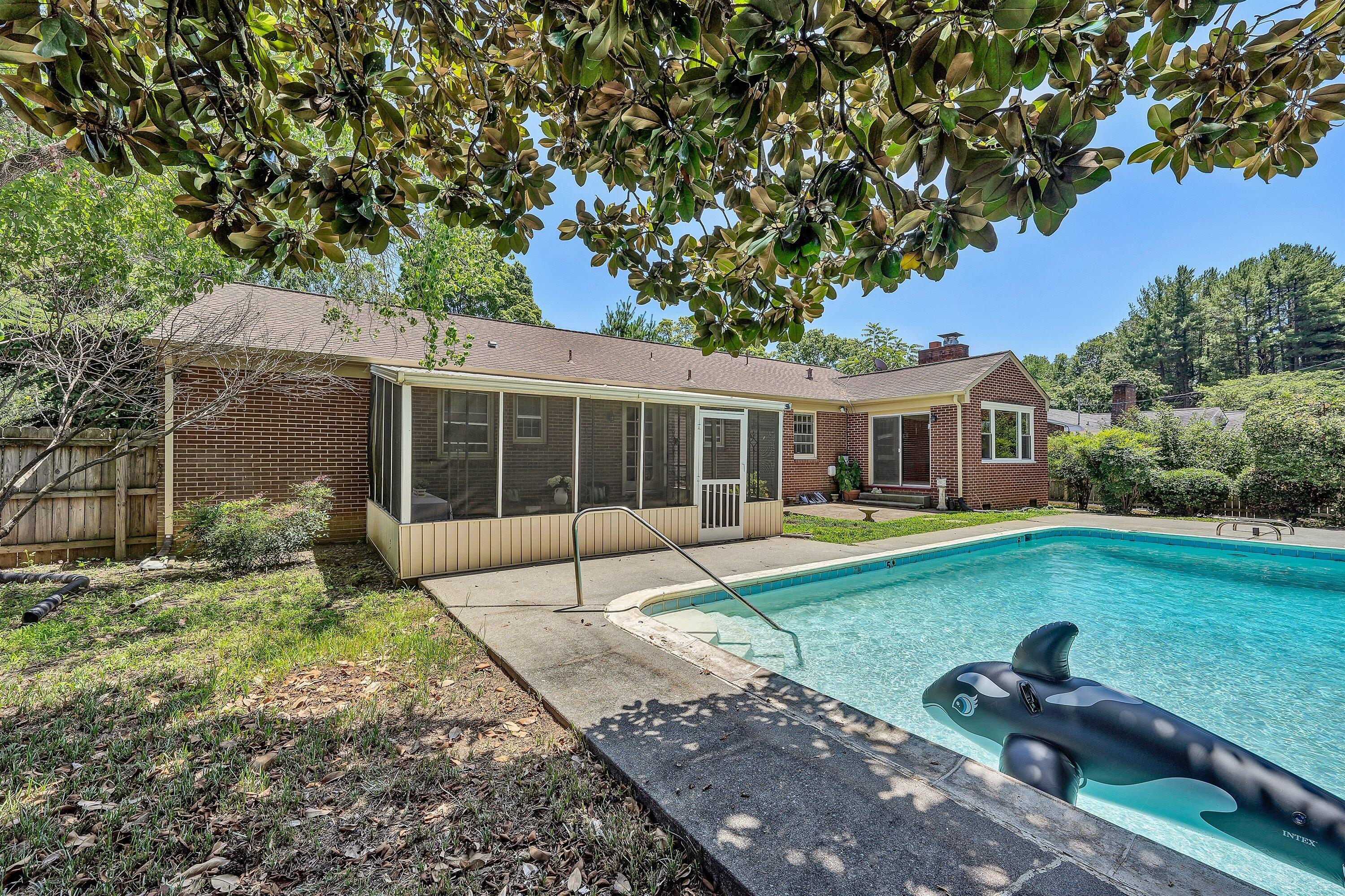 423 Highfield RD