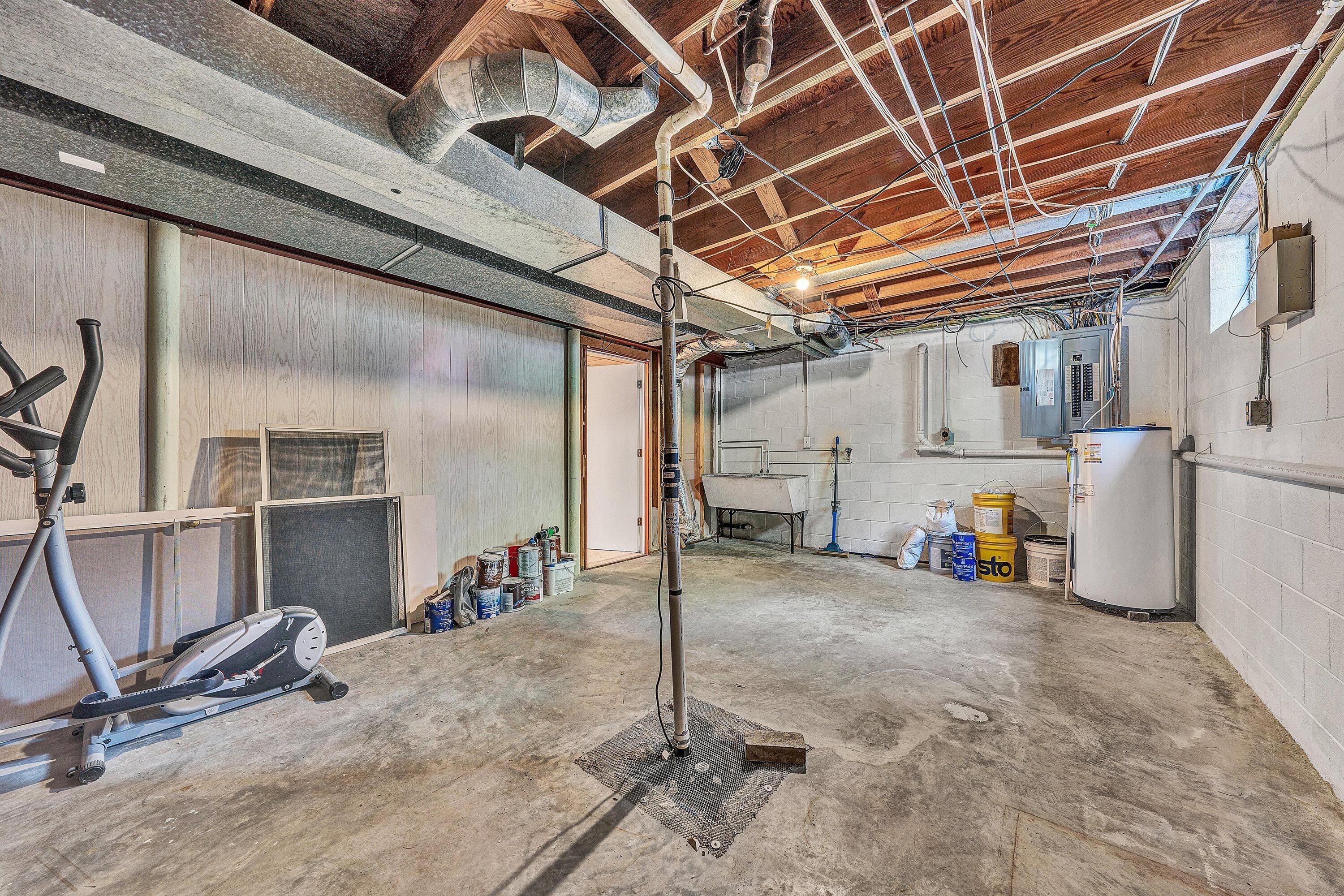 423 Highfield RD
