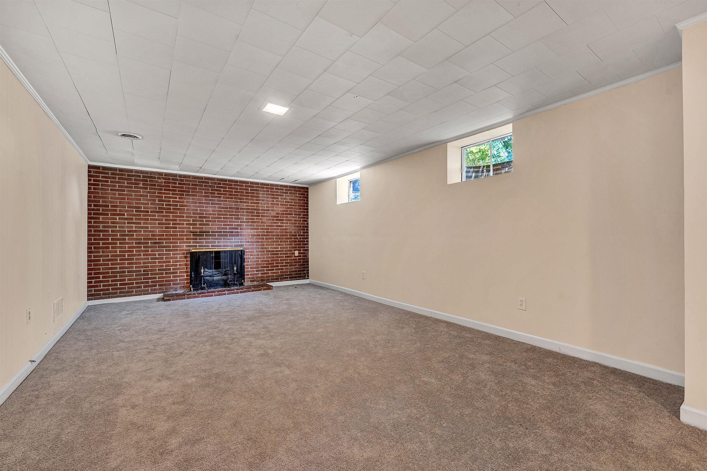 423 Highfield RD
