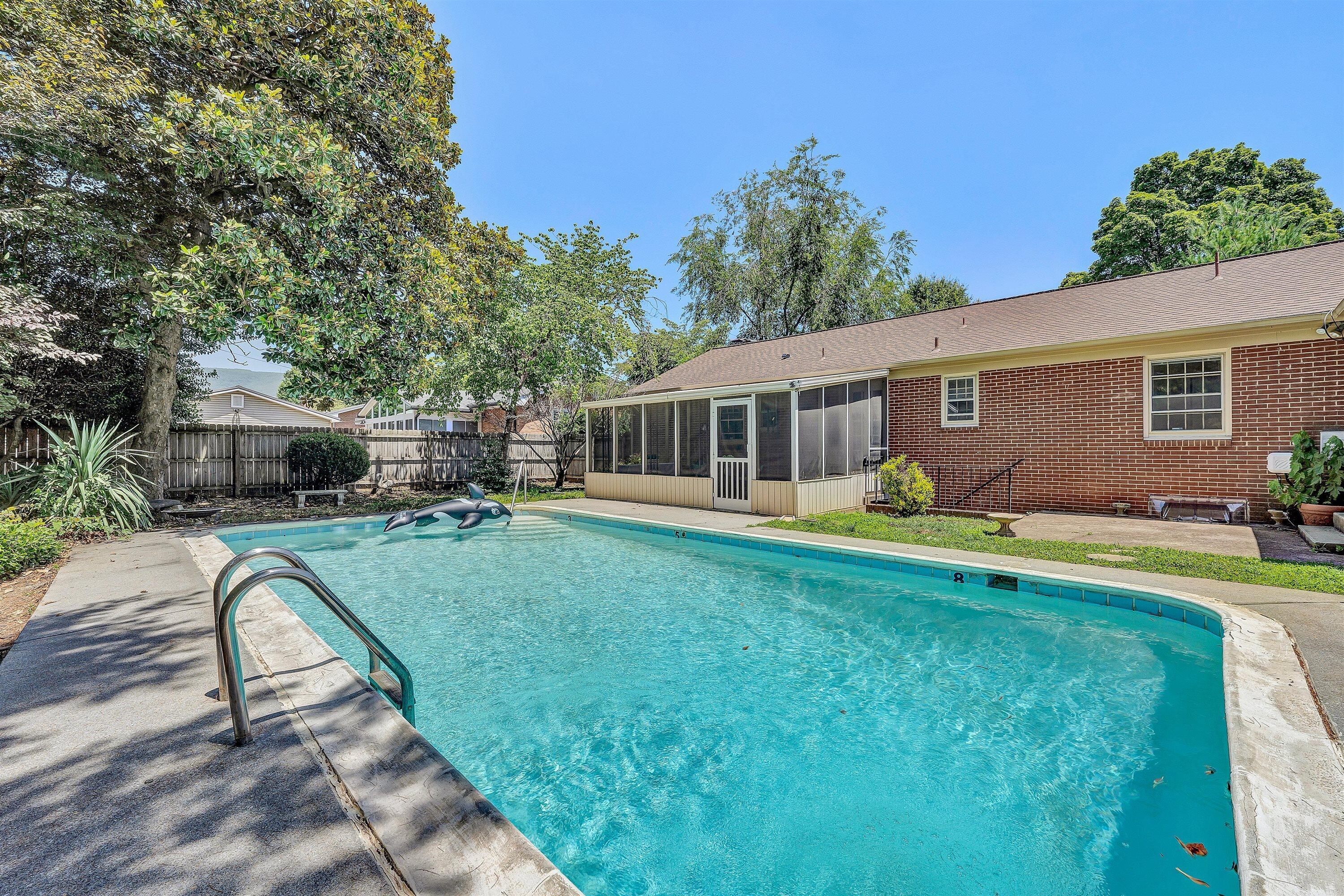 423 Highfield RD