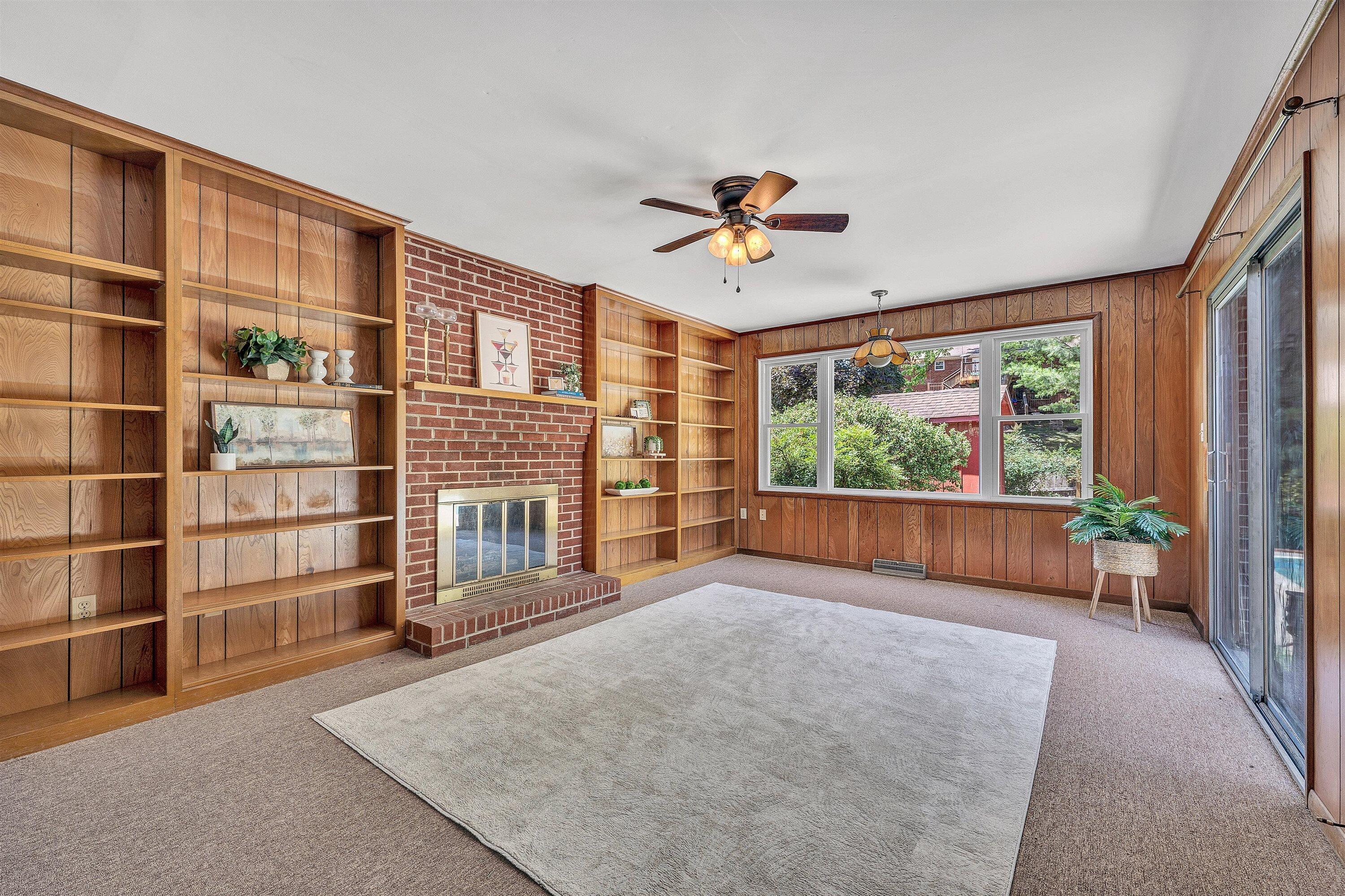 423 Highfield RD