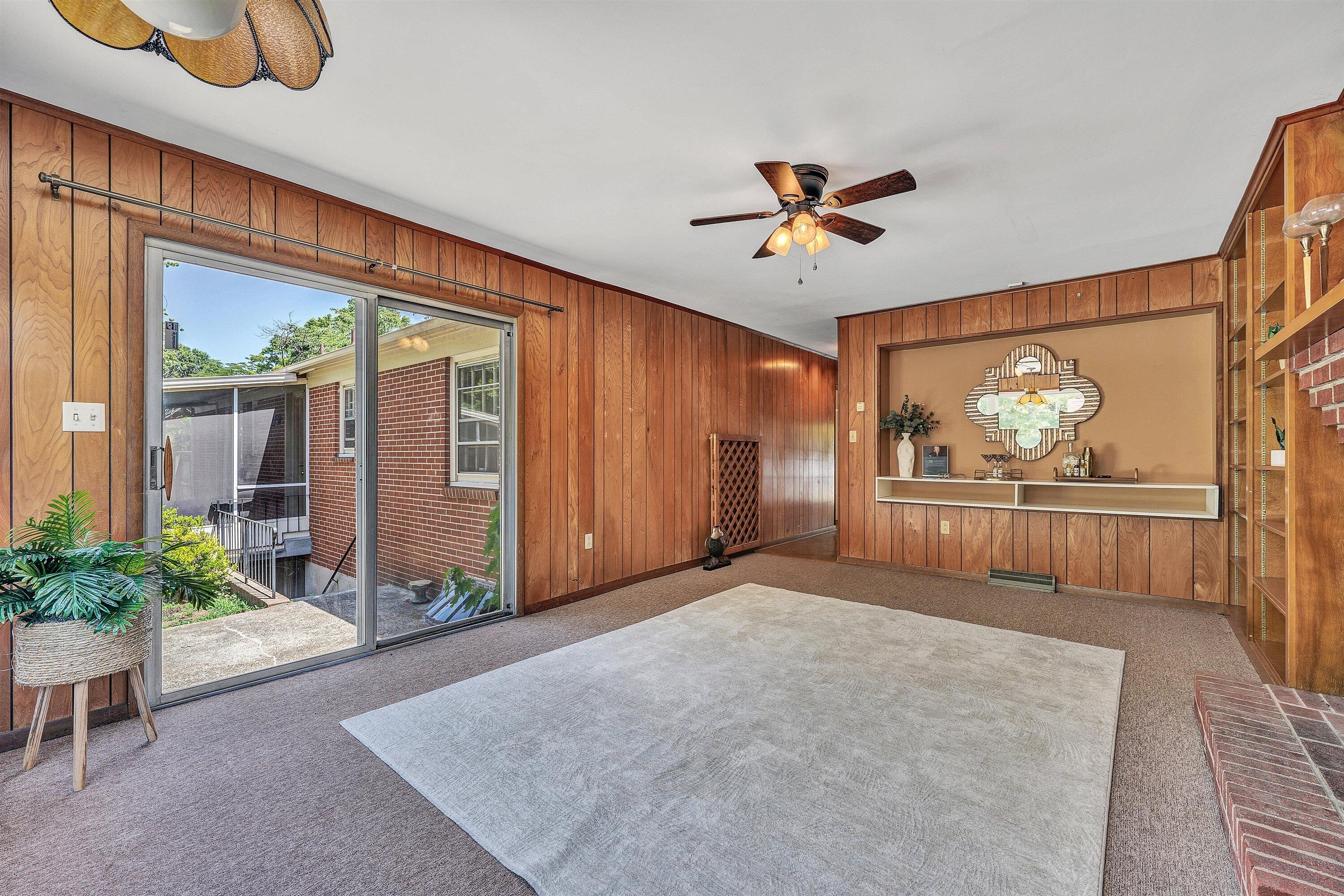 423 Highfield RD