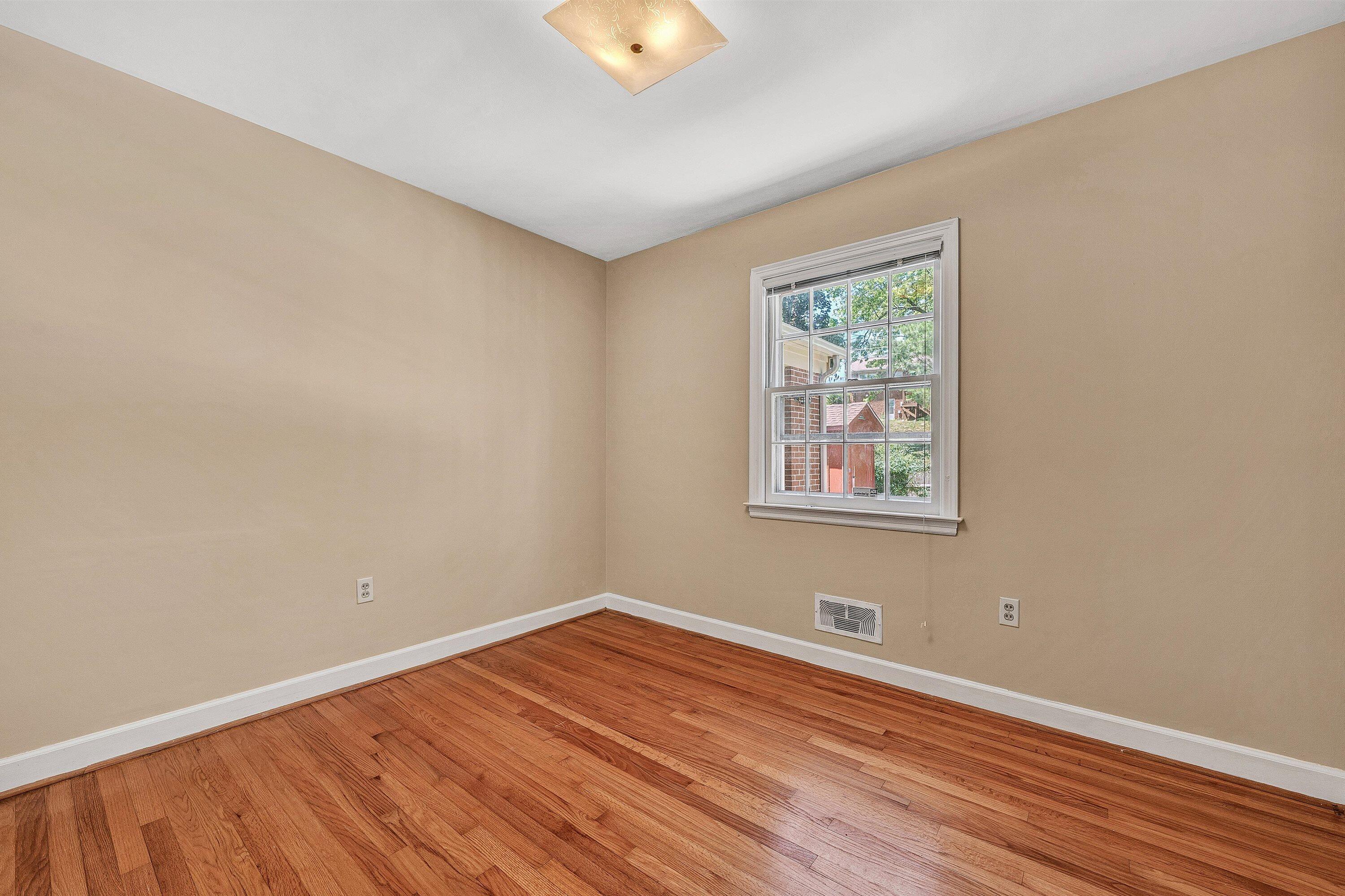 423 Highfield RD