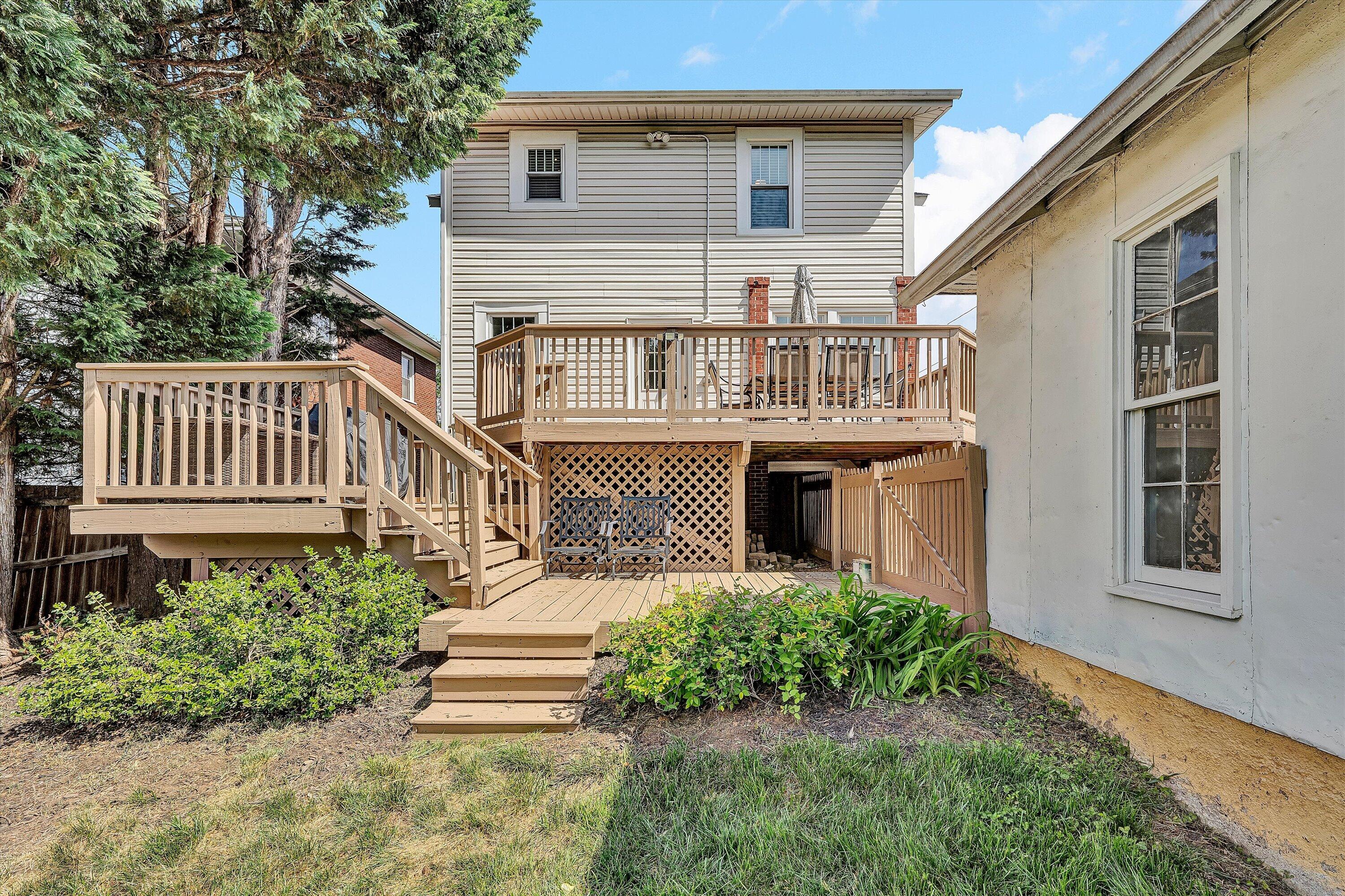 1912 Bluemont AVE SW