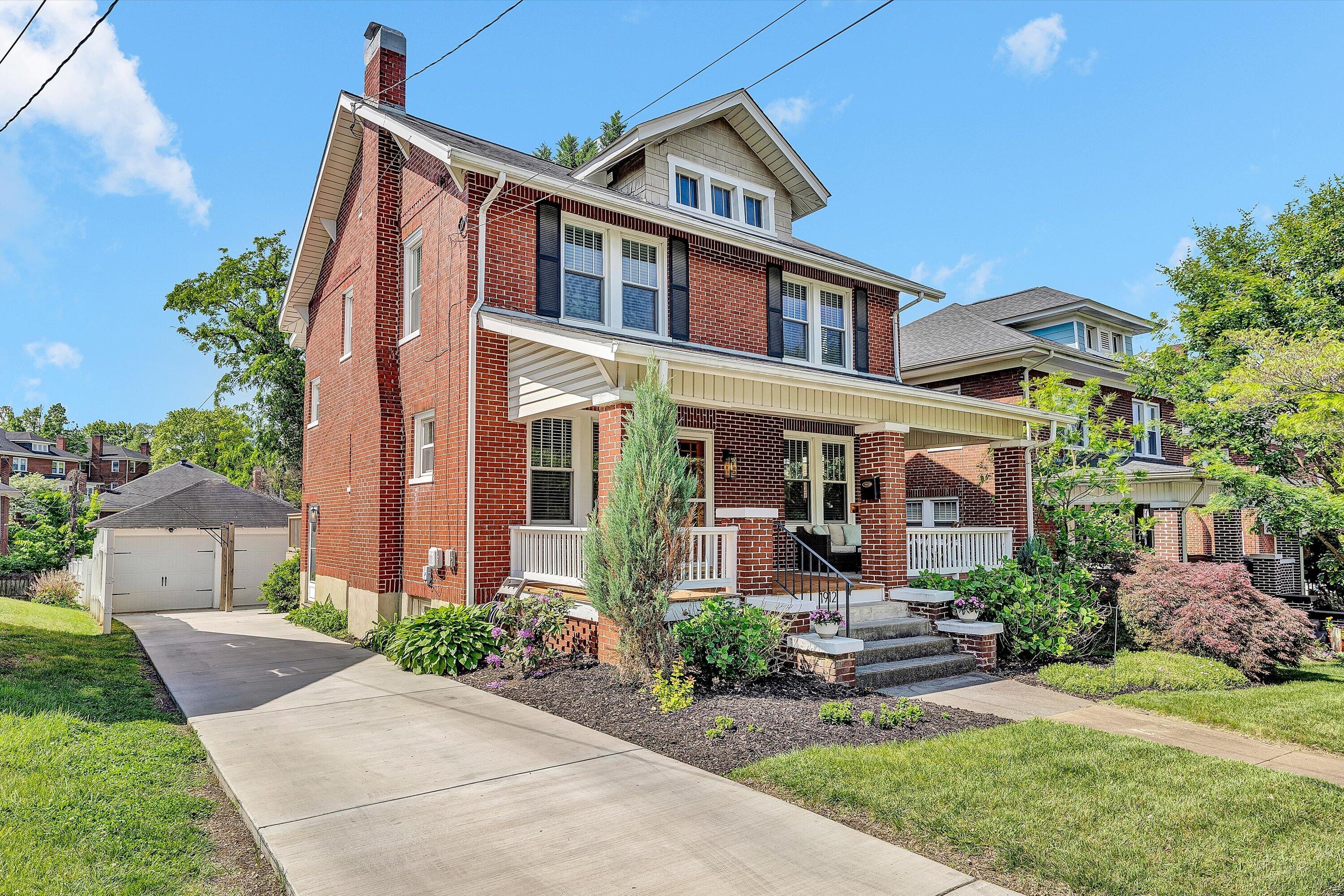 1912 Bluemont AVE SW