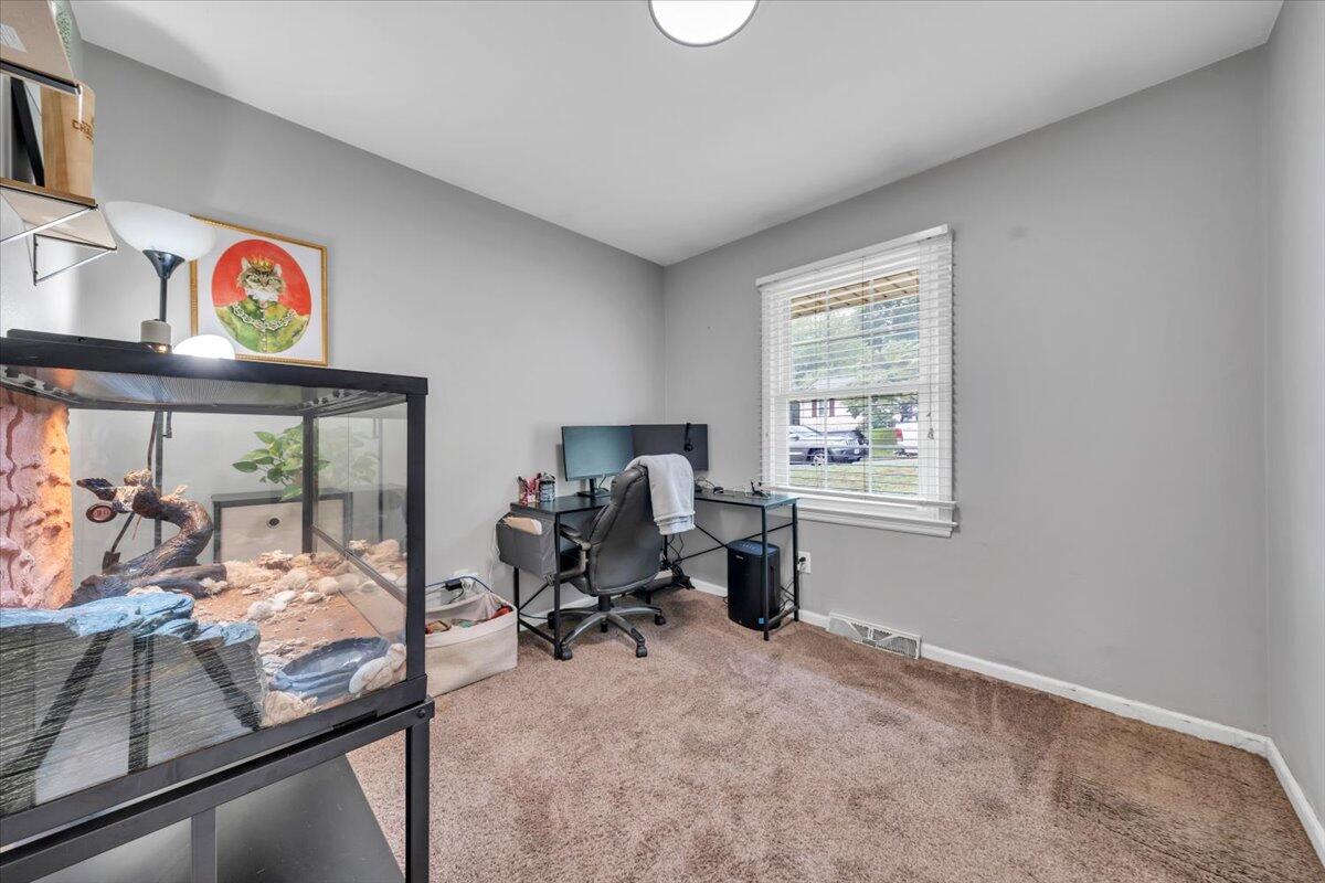 729 Kenyon RD