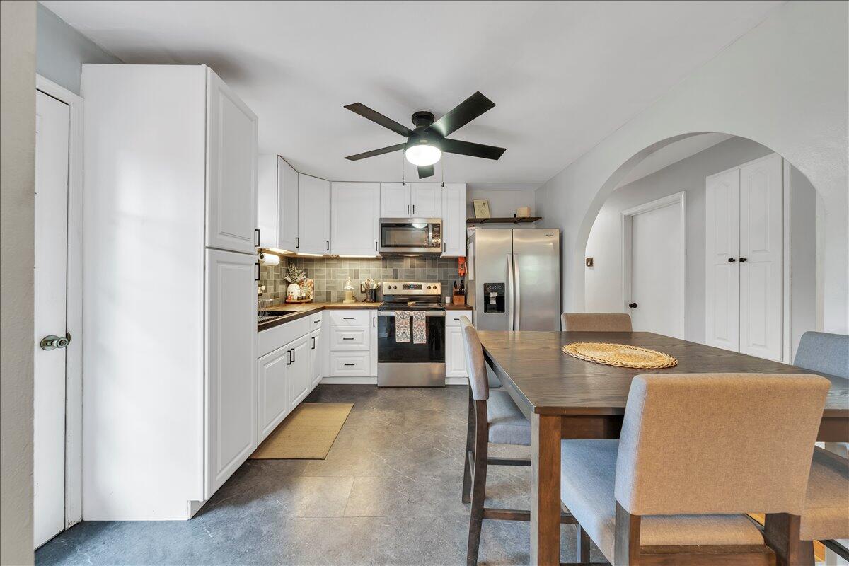 729 Kenyon RD