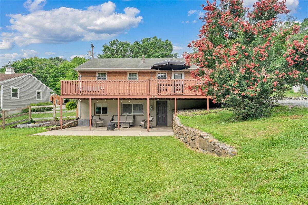 729 Kenyon RD