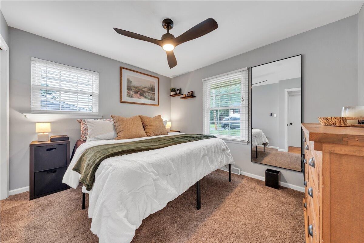 729 Kenyon RD