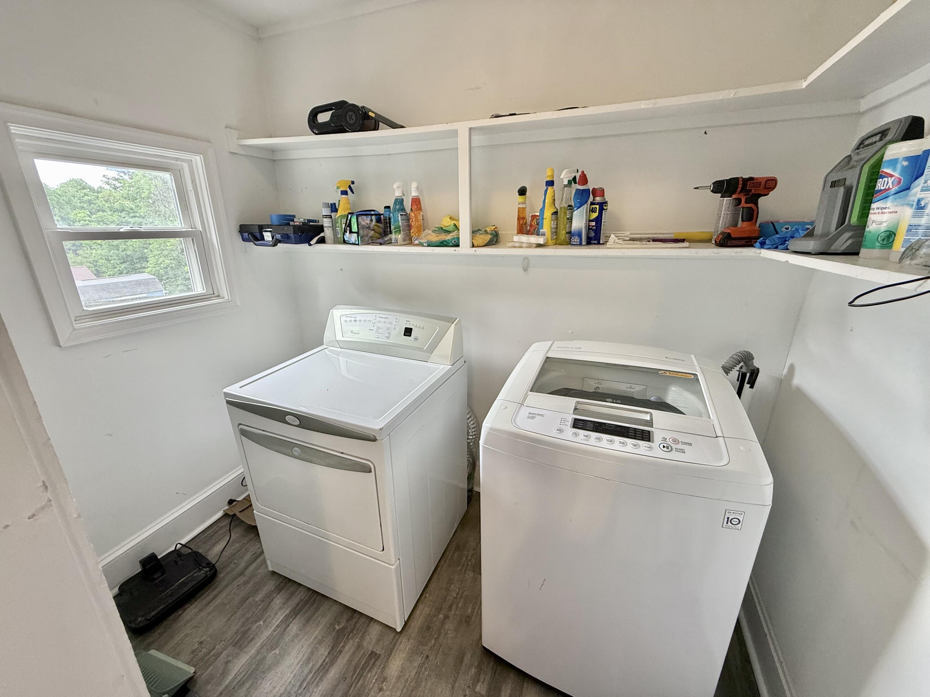 2225 Sabine AVE