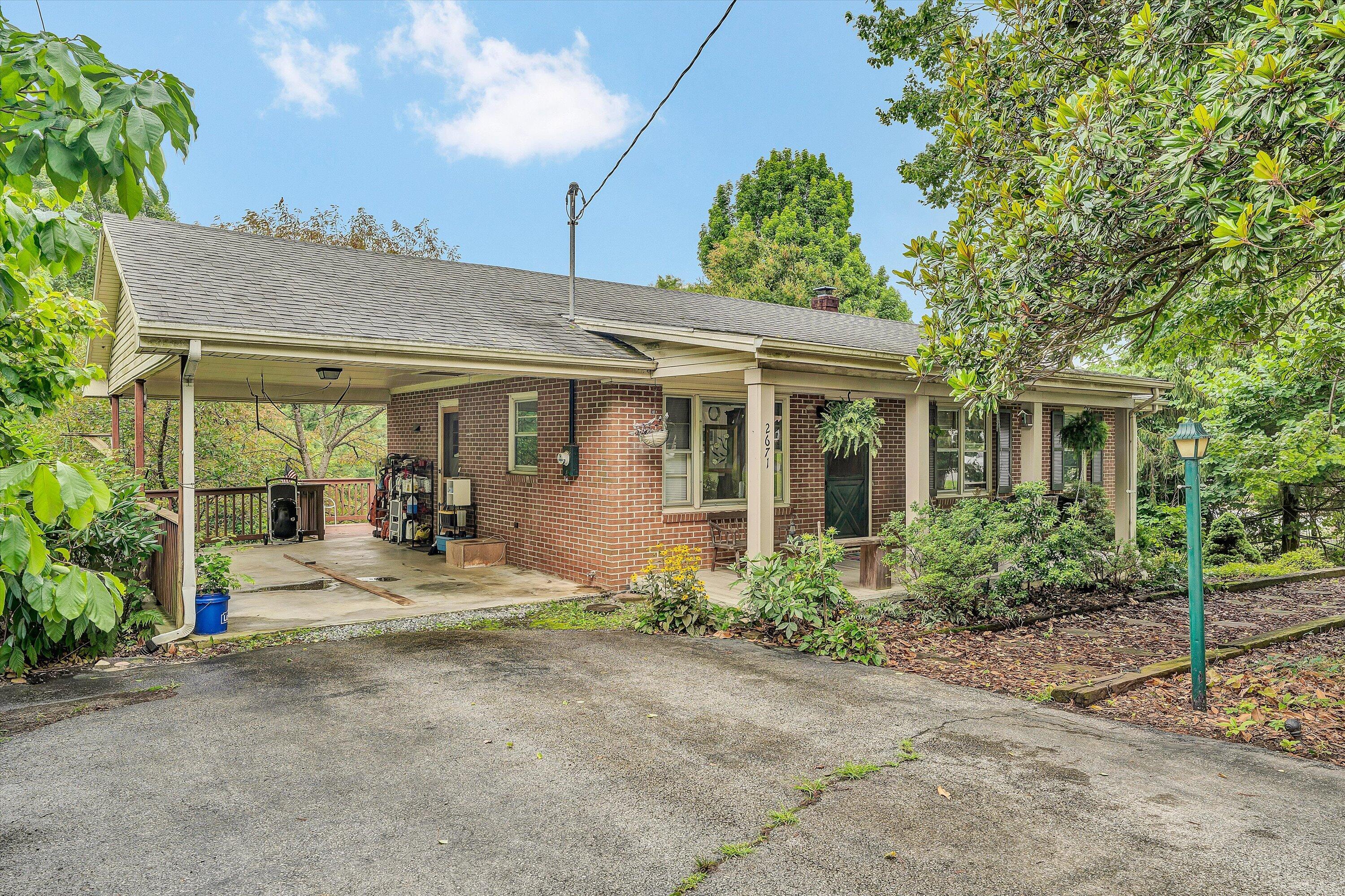 2671 Beulah LN