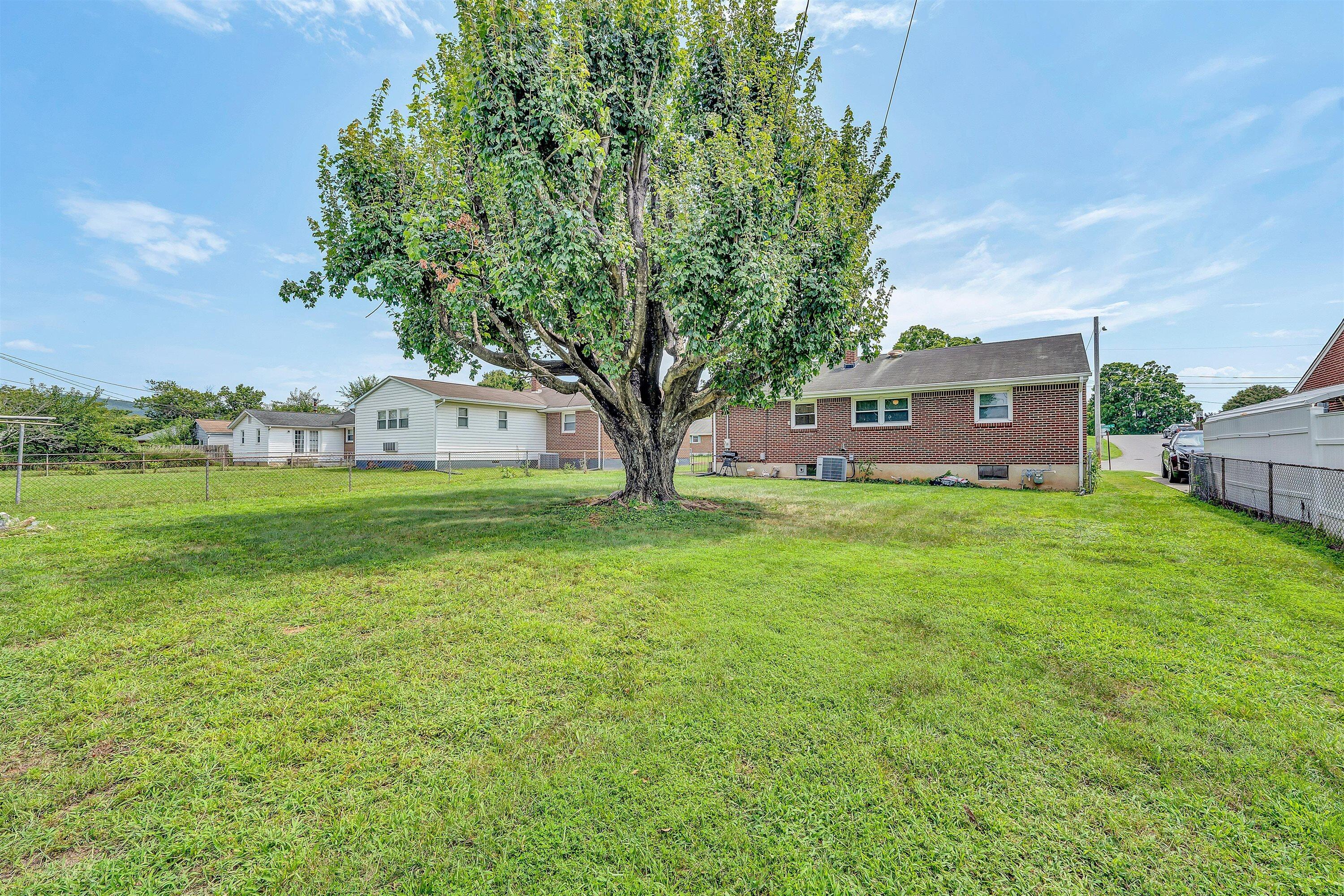 723 Fenwick DR