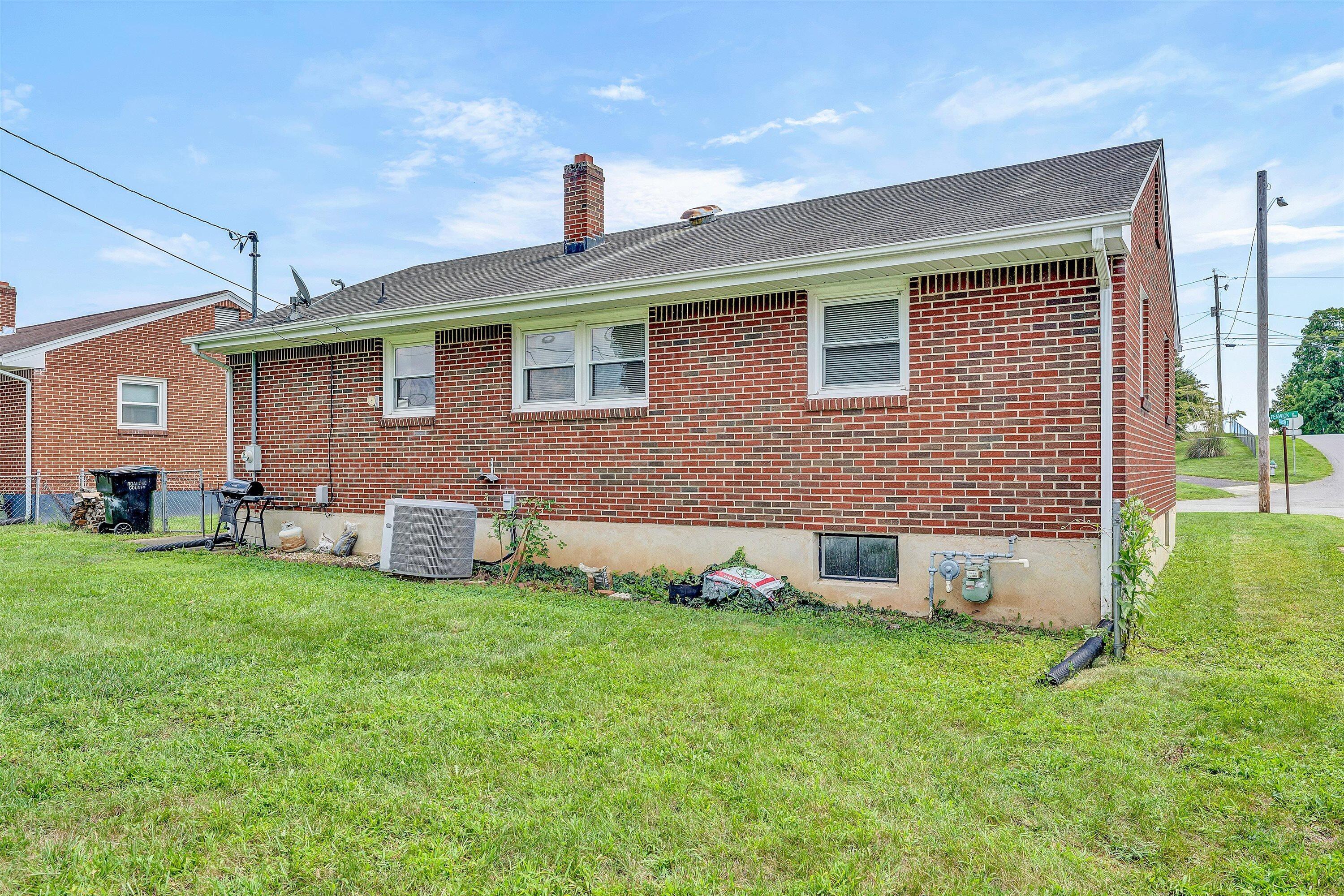 723 Fenwick DR