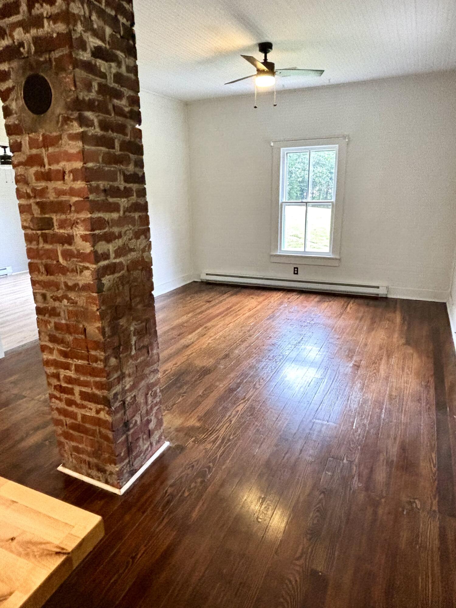 611 Mabry LN