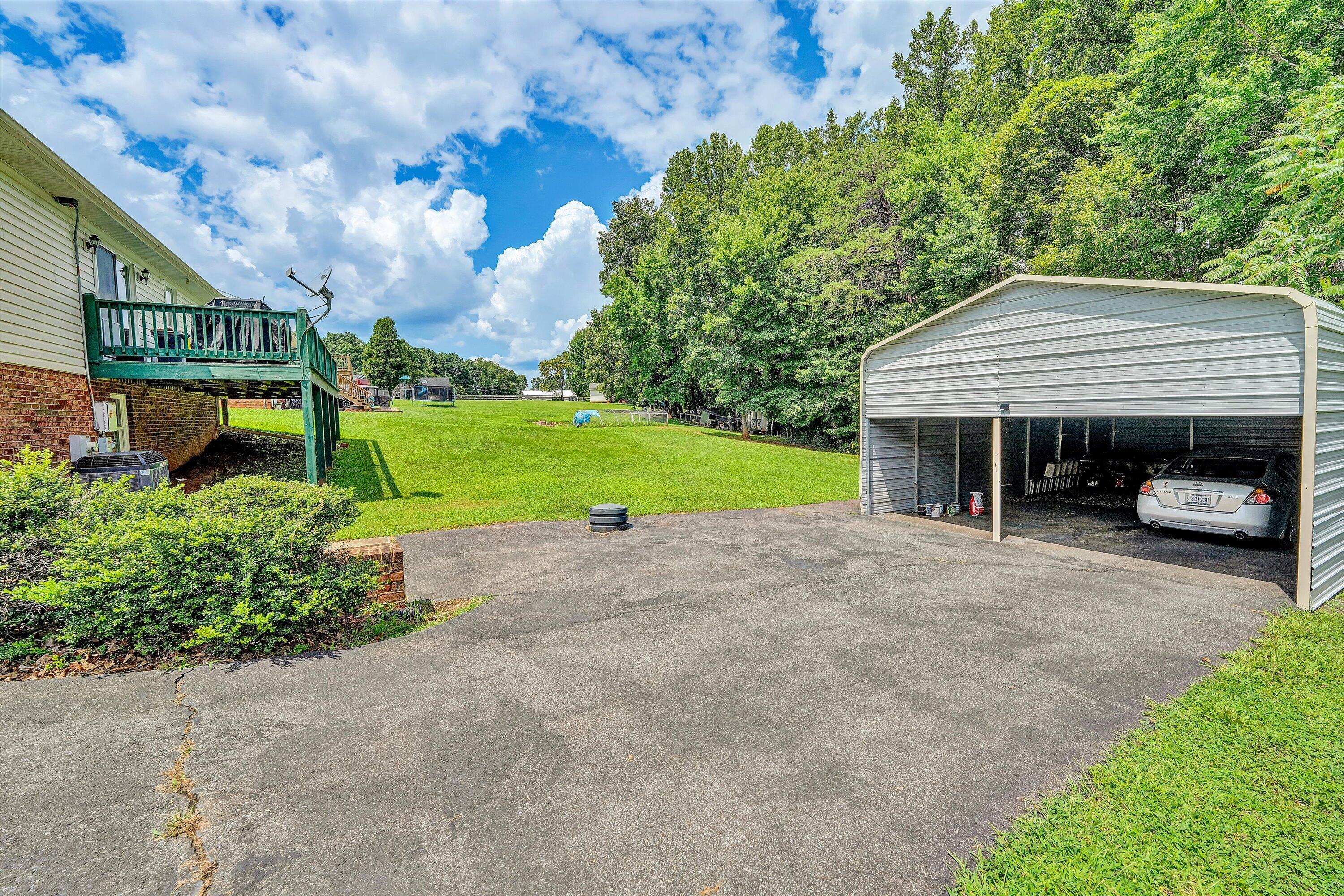 1665 Bellevue RD