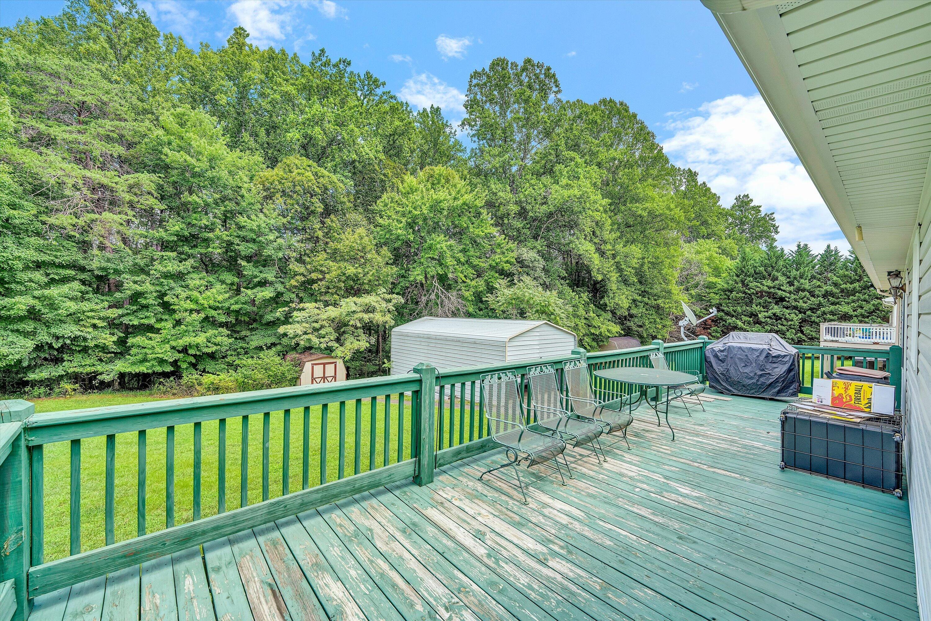 1665 Bellevue RD