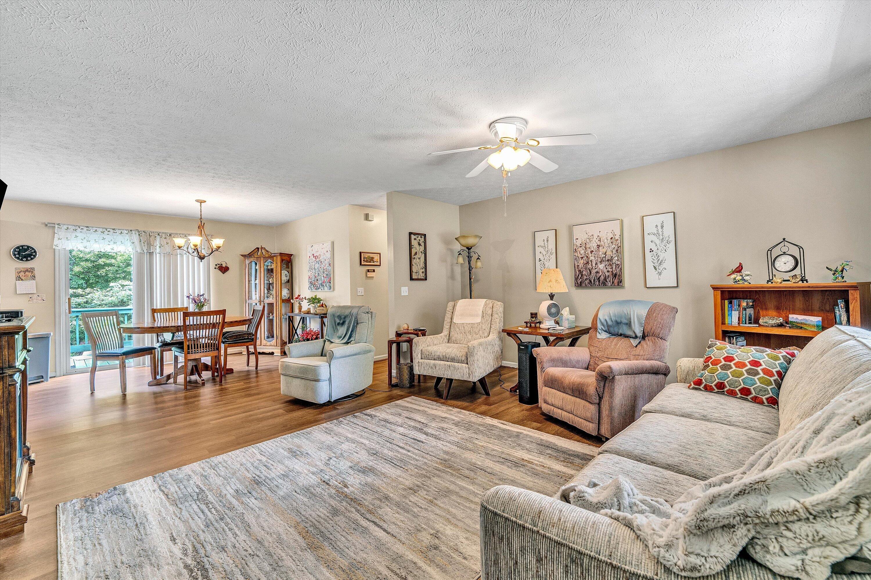 1665 Bellevue RD