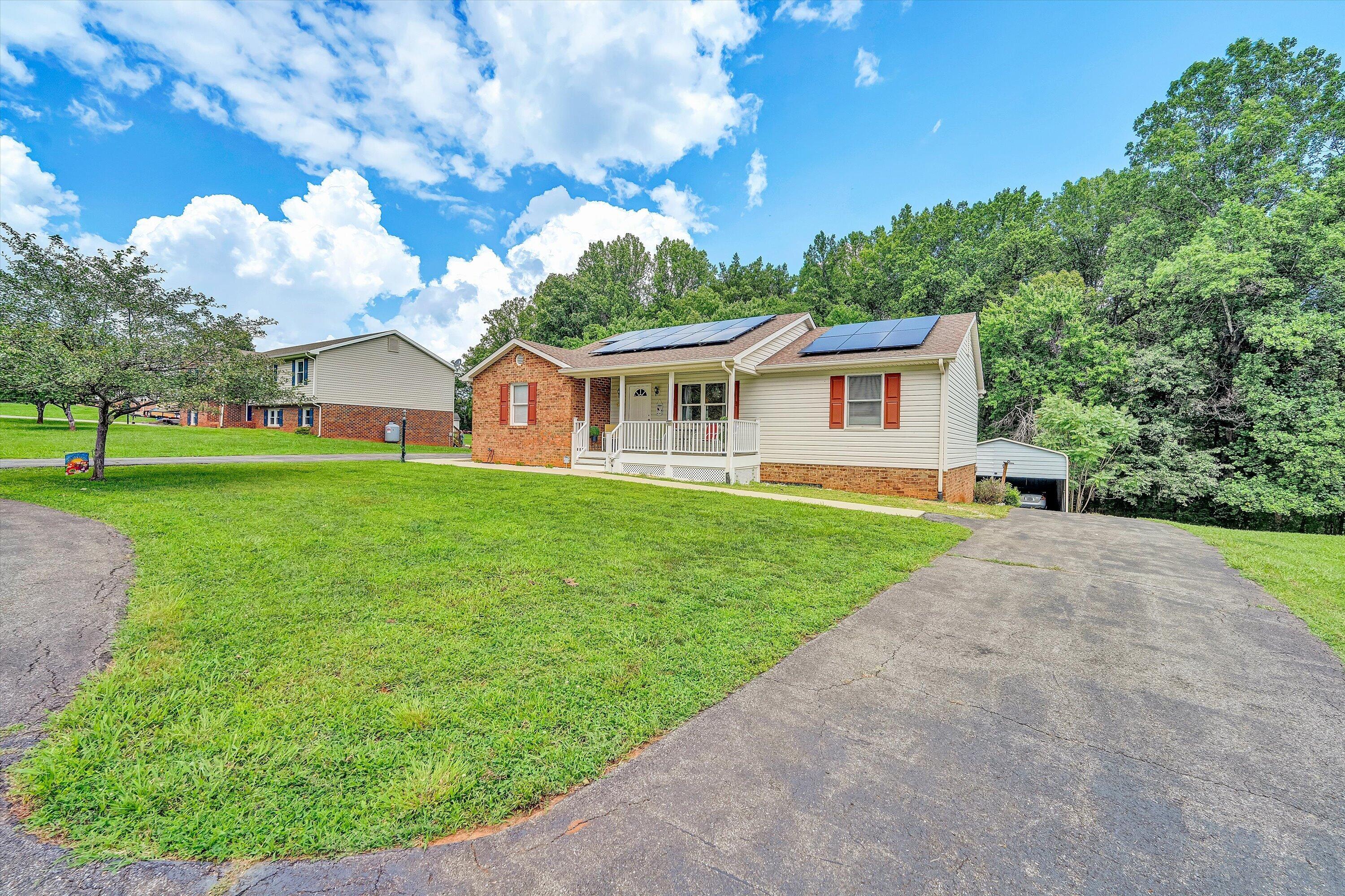 1665 Bellevue RD