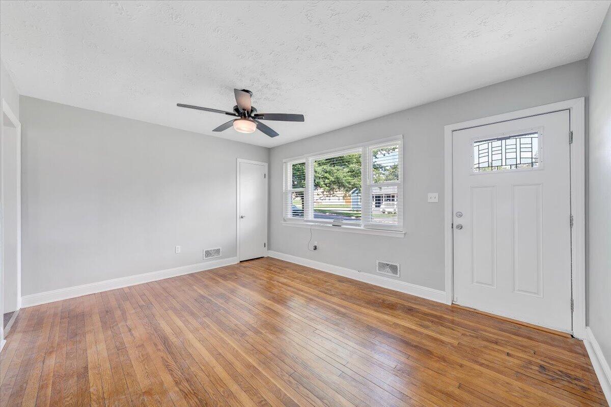 1302 22nd ST NW