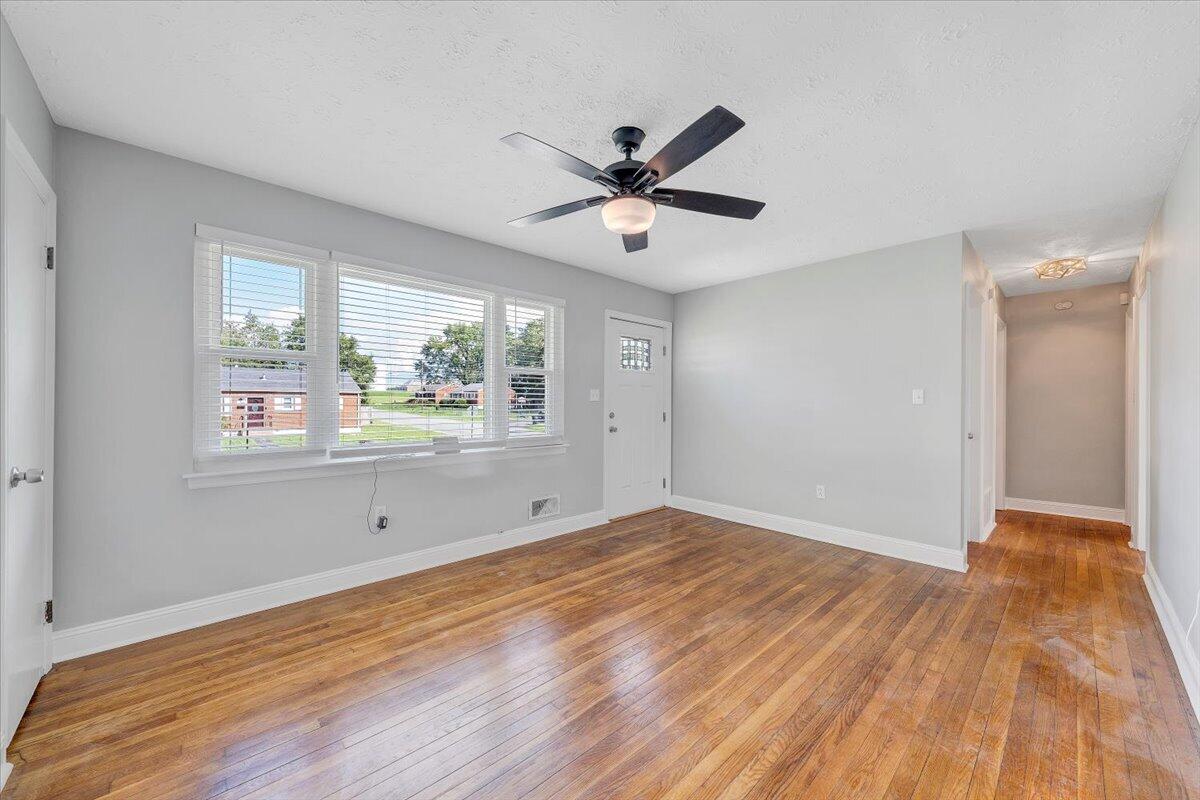 1302 22nd ST NW