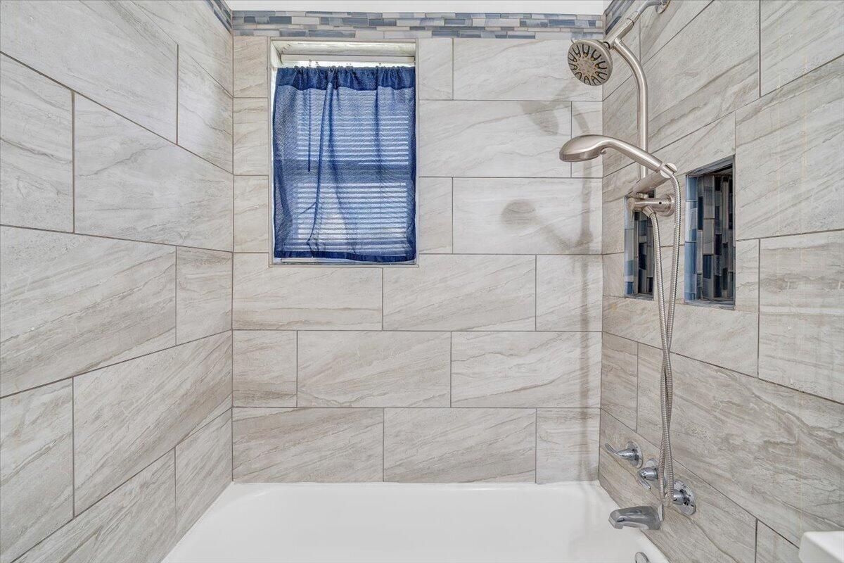 1302 22nd ST NW
