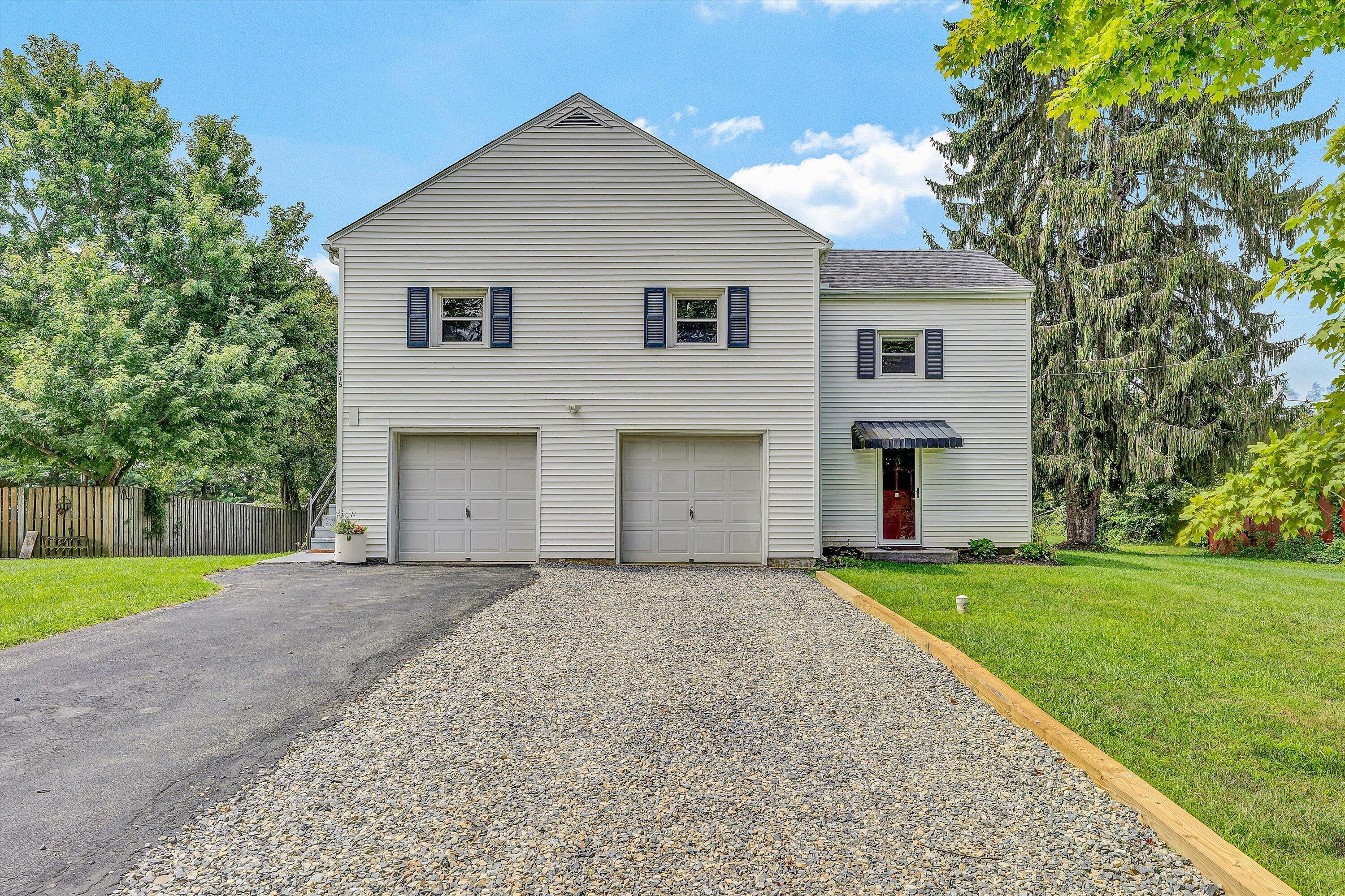 215 S Hill DR