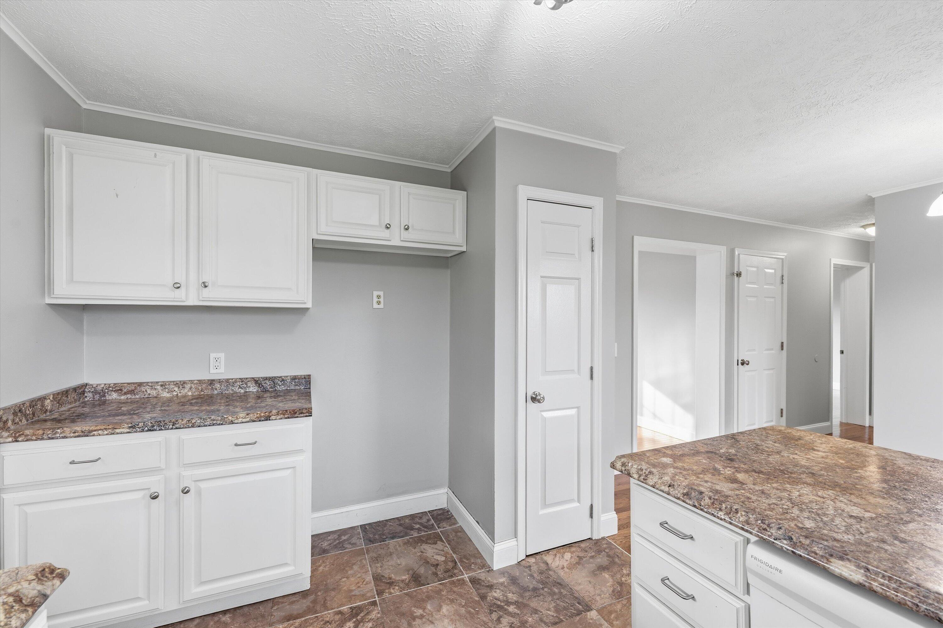 1147 Bluewater DR