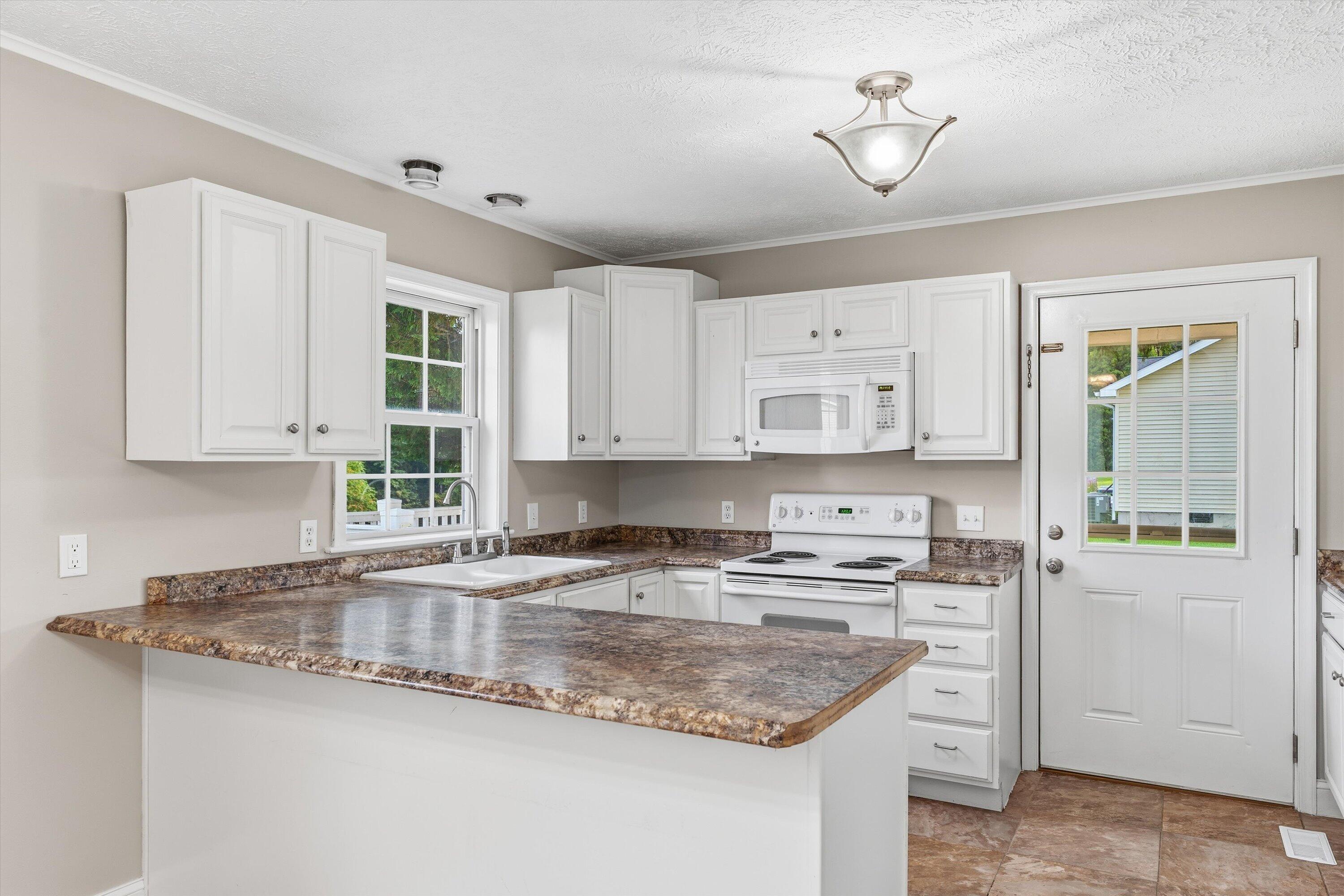1147 Bluewater DR