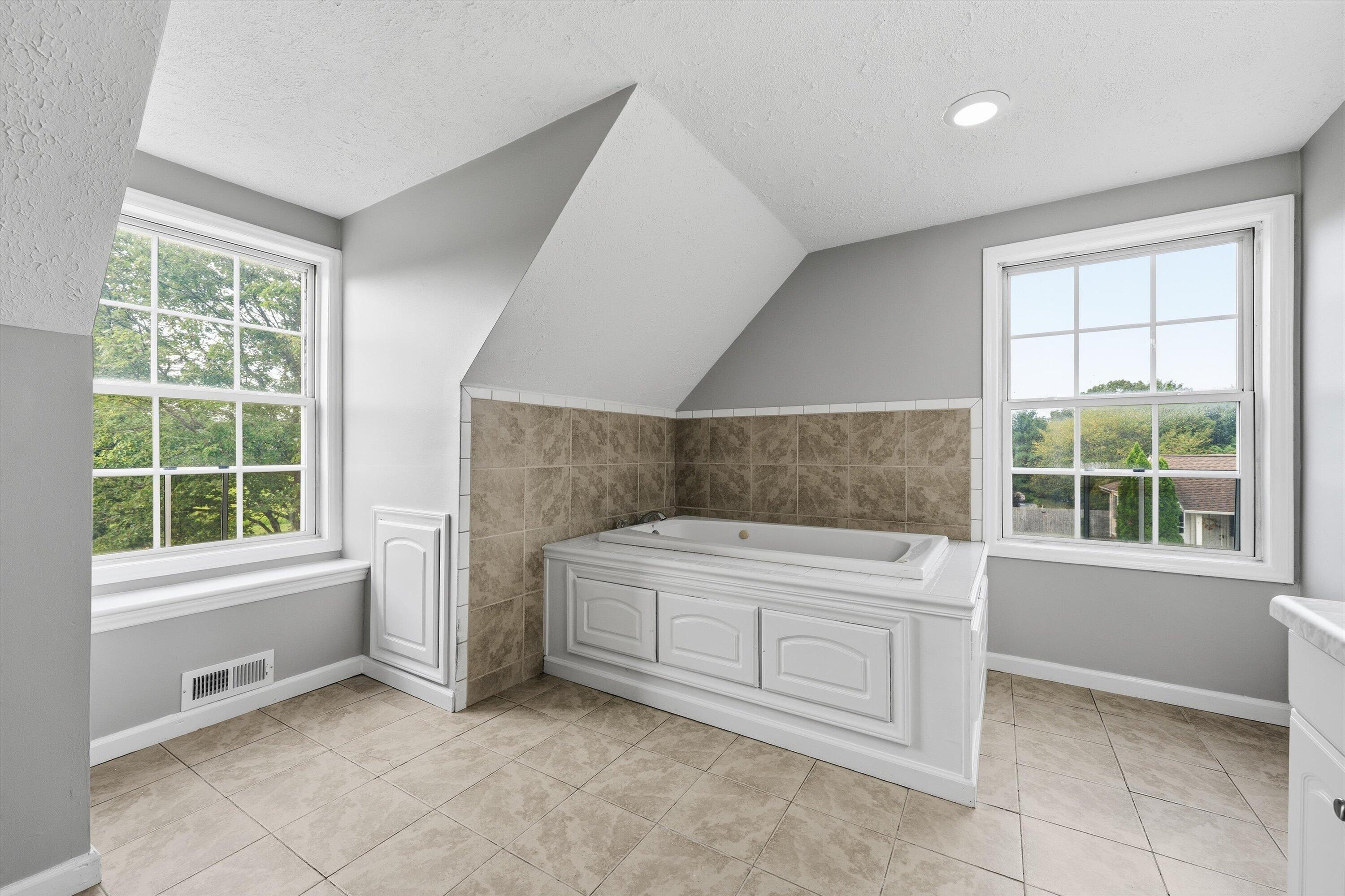 1147 Bluewater DR