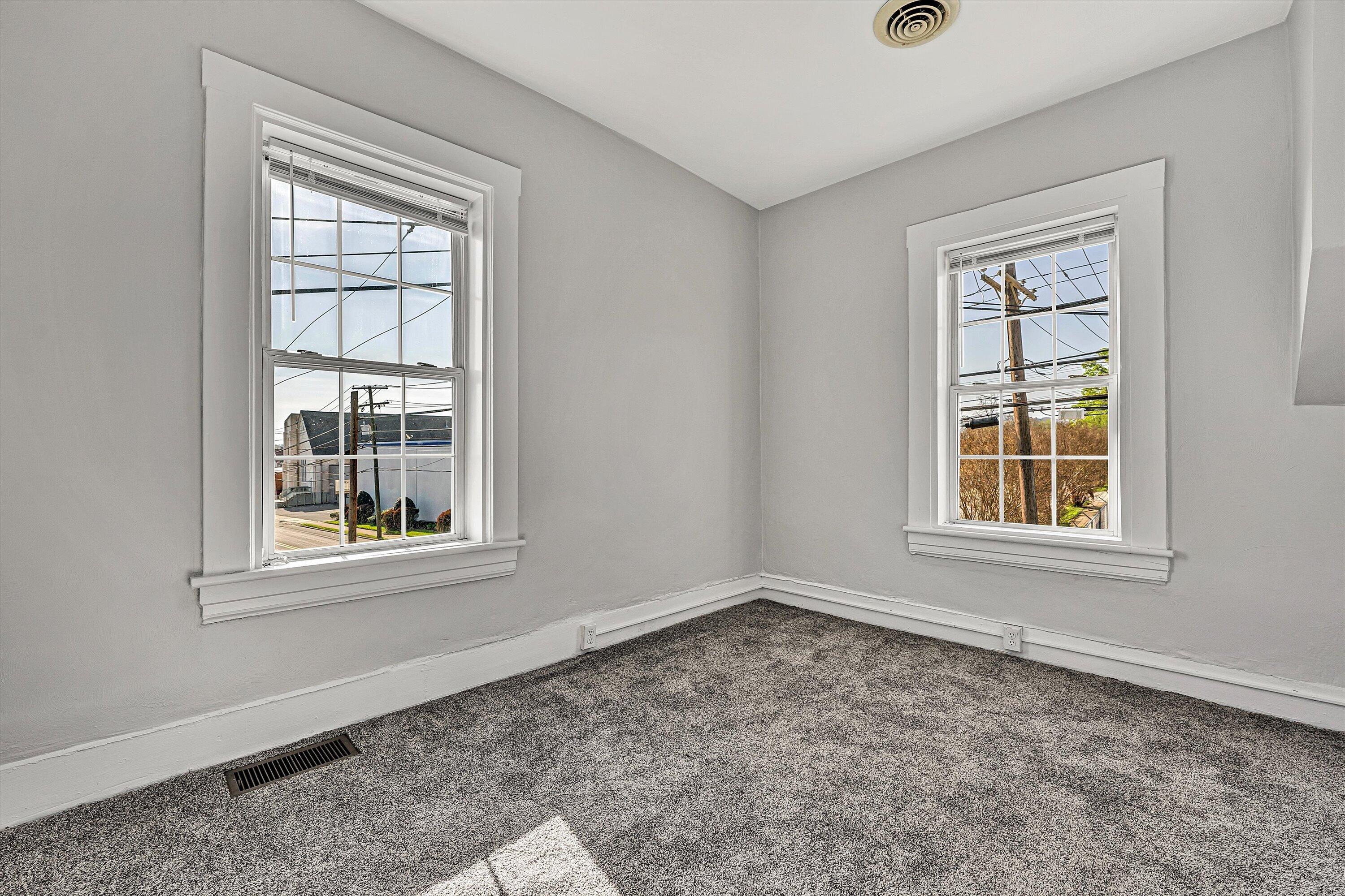 701-707 Salem AVE SW