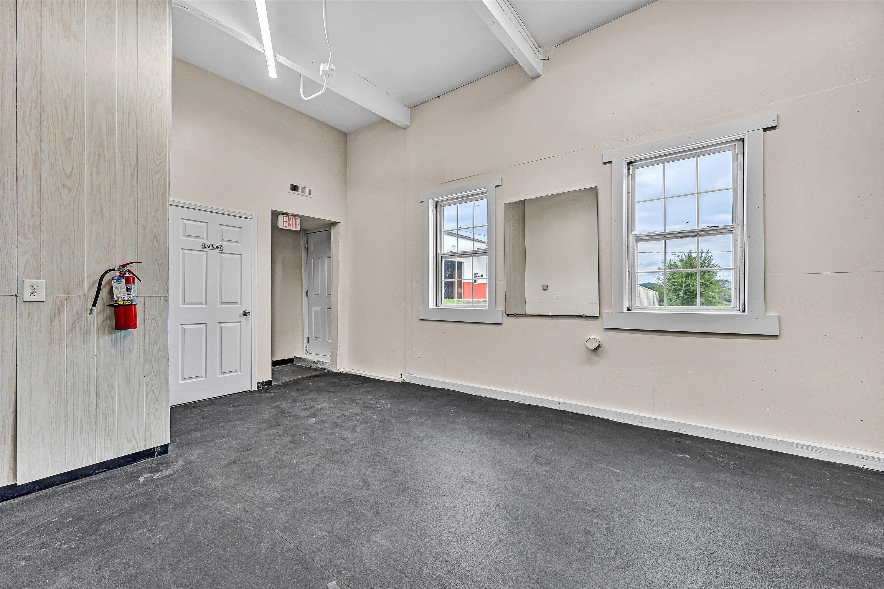 701-707 Salem AVE SW