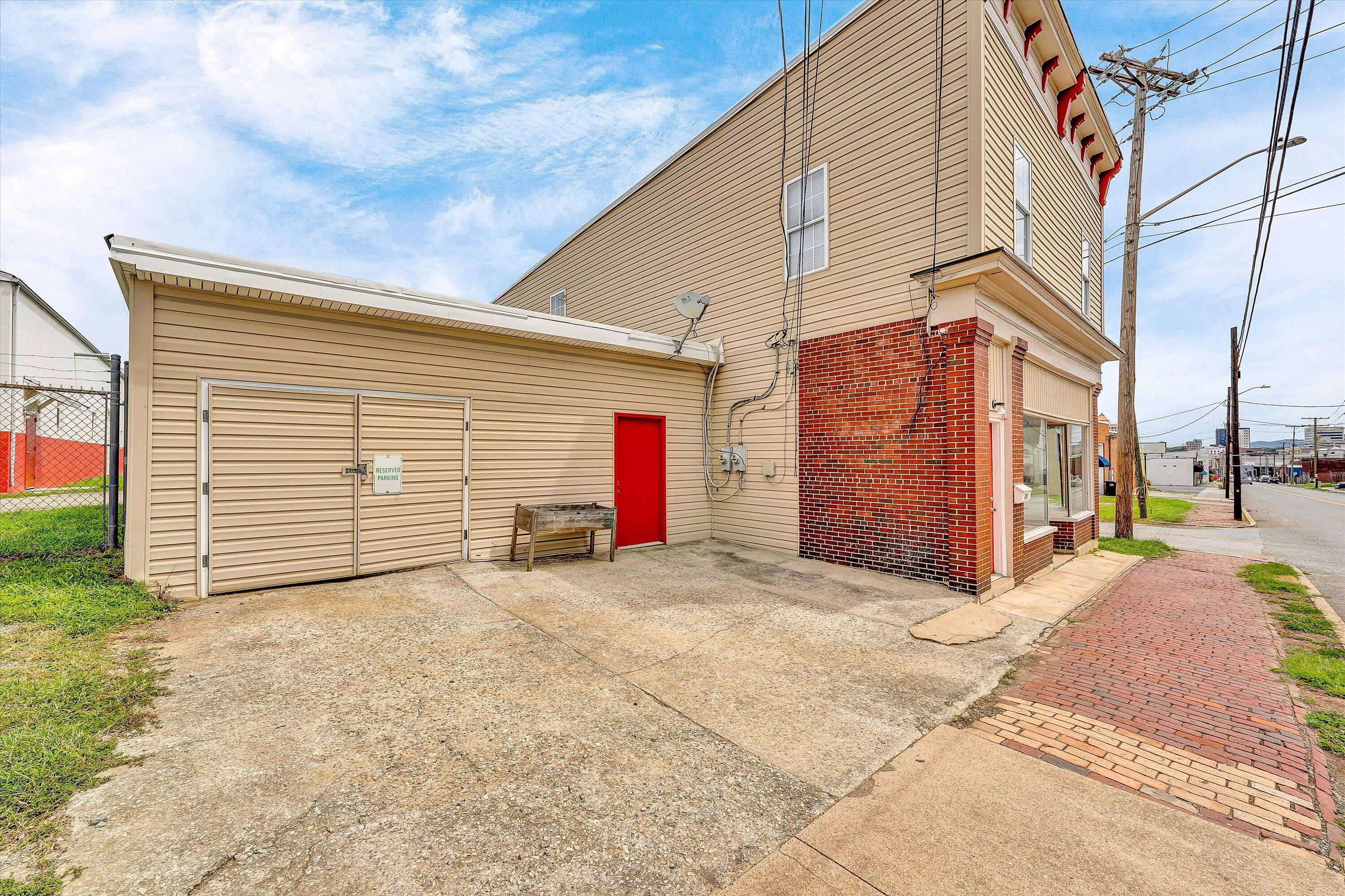 701-707 Salem AVE SW