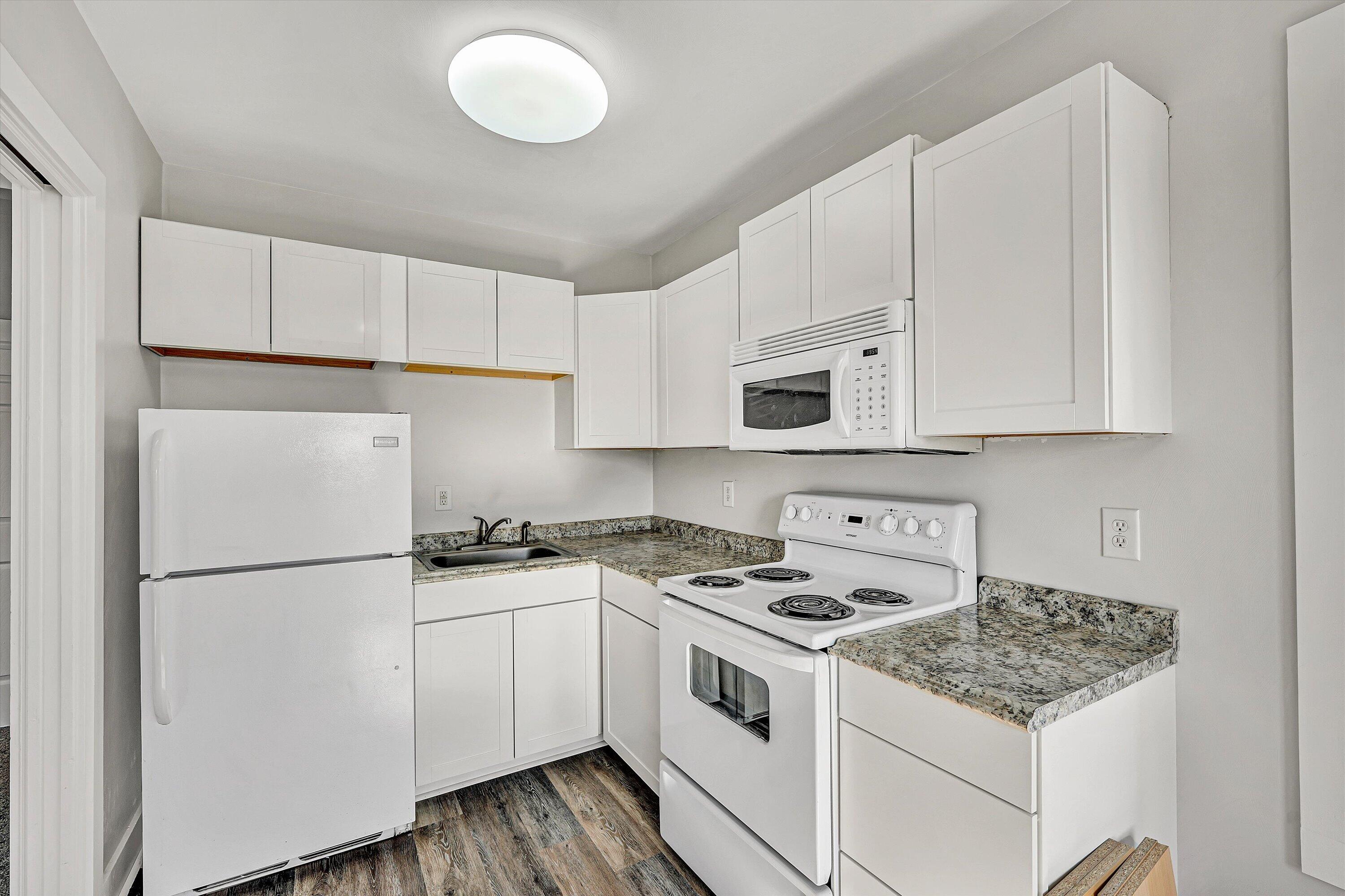 701-707 Salem AVE SW