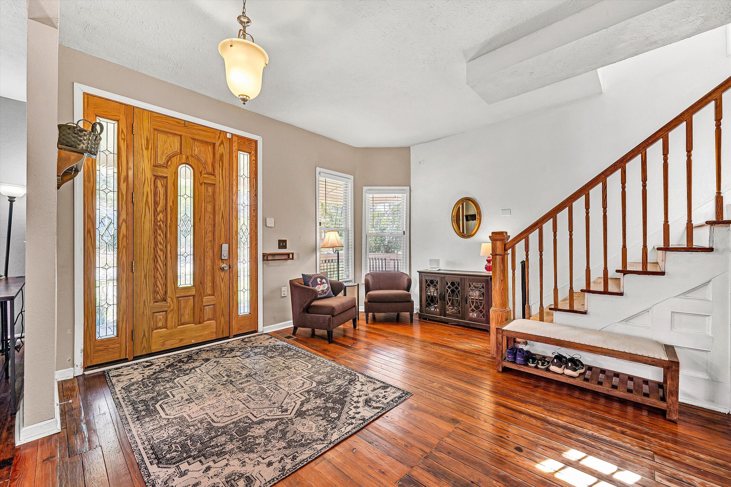 1210 Chapman AVE SW
