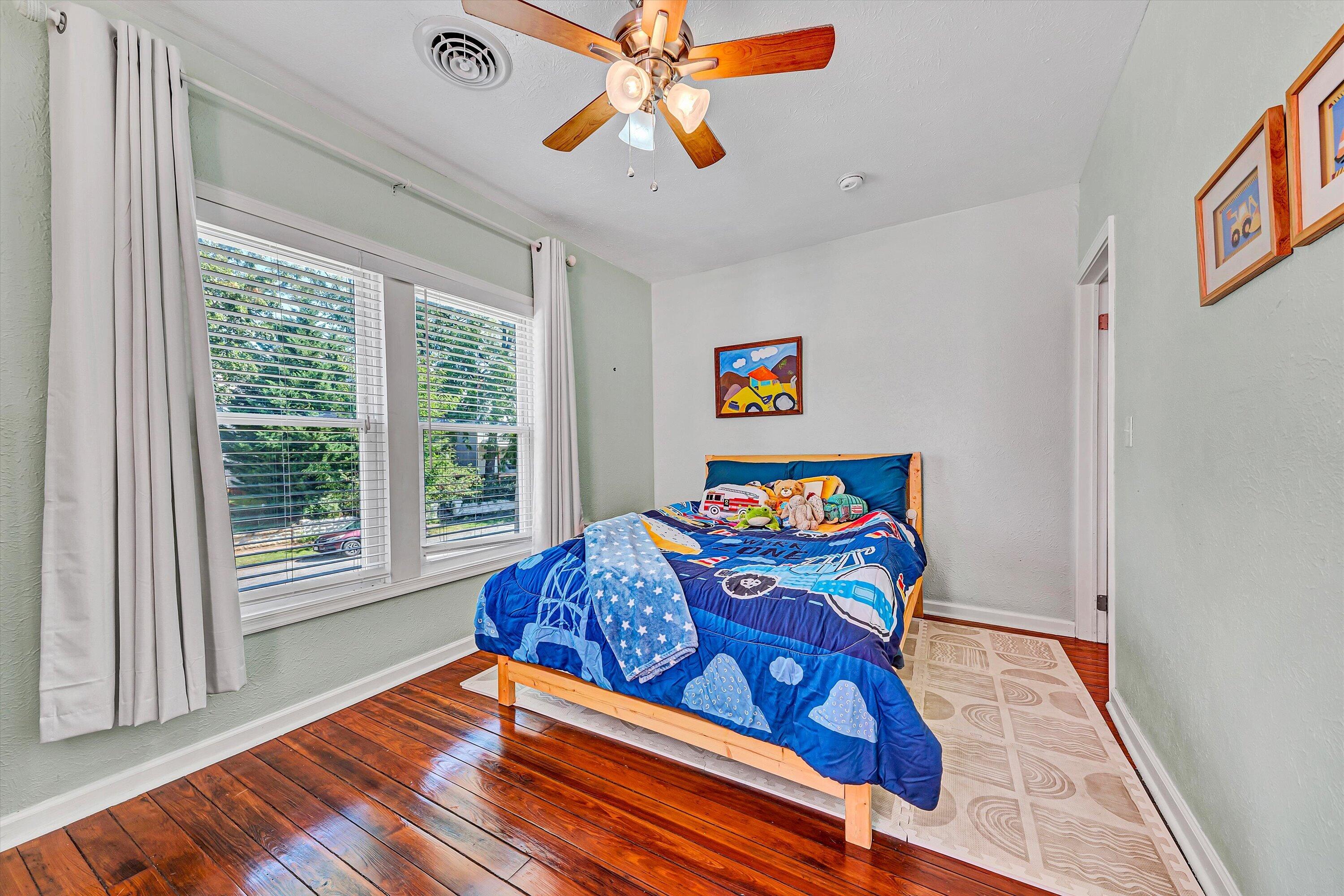 1210 Chapman AVE SW