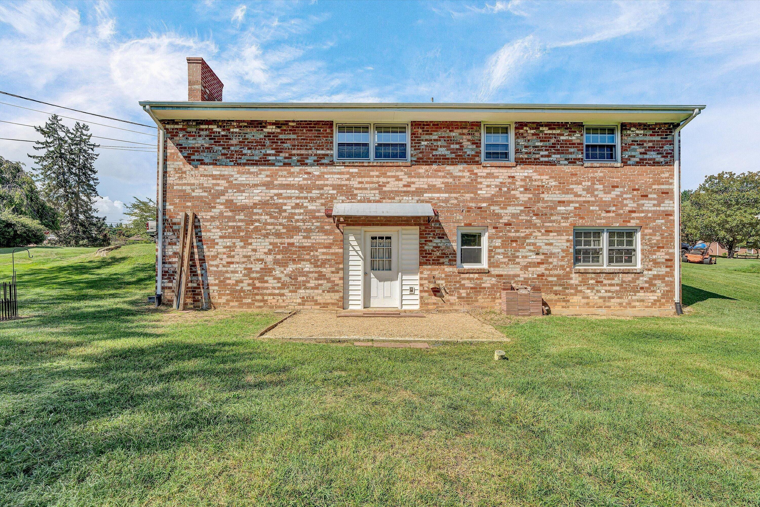 5258 Lakeland DR