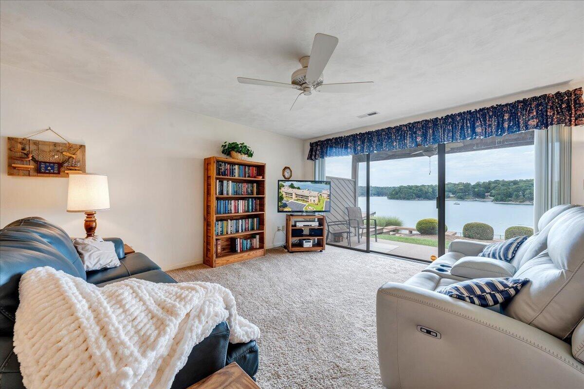 845 Gangplank RD 205