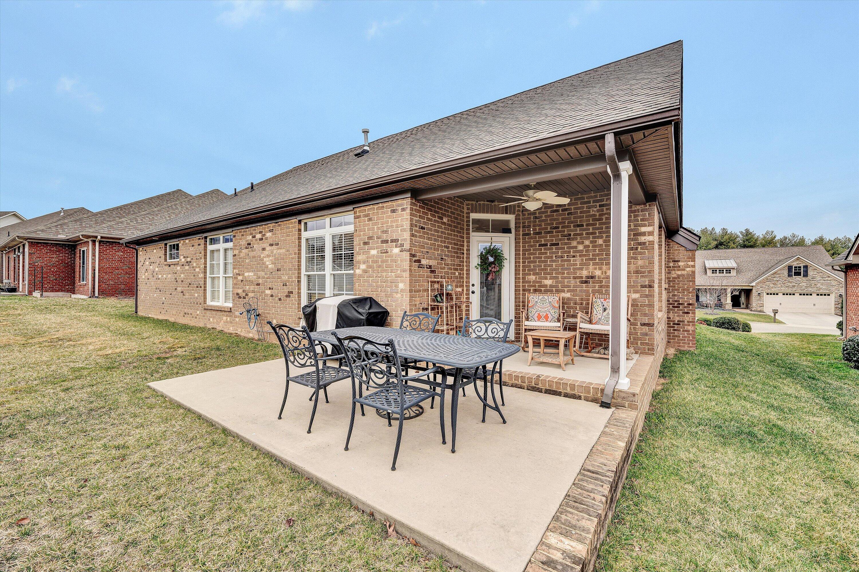 475 Deer Run CIR