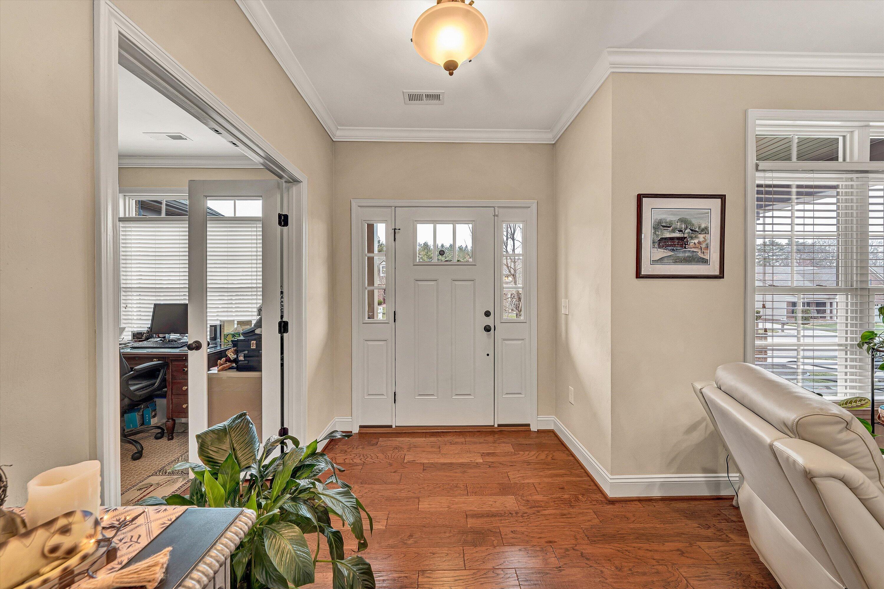 475 Deer Run CIR