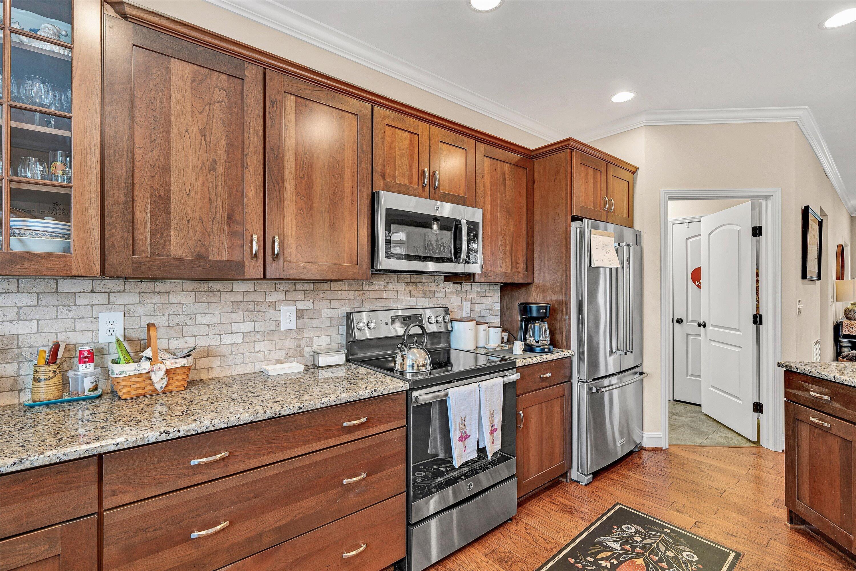 475 Deer Run CIR