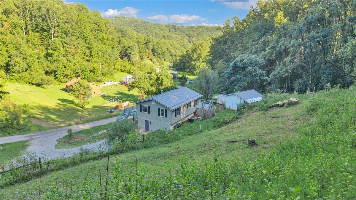 351 Meadow Branch RD