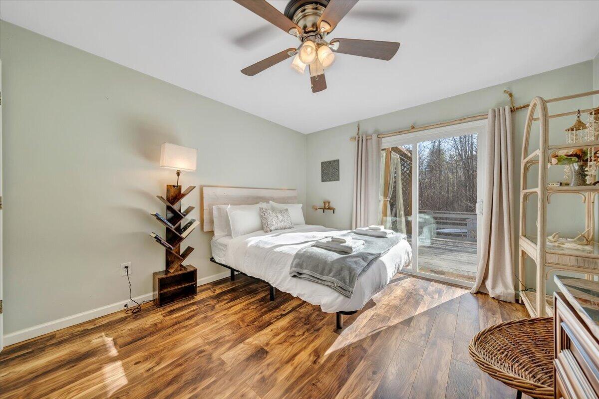 351 Meadow Branch RD