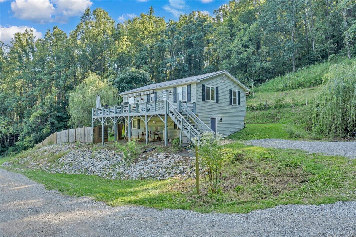 351 Meadow Branch RD